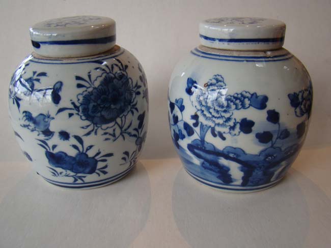 A wonderful pair of tiny Chinese ginger jars, 20th century
