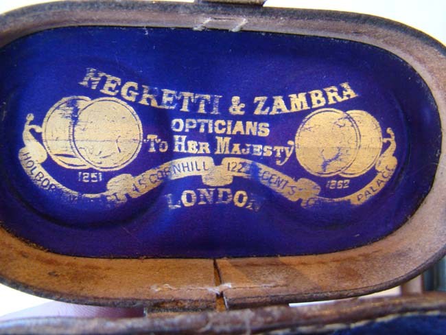 A fine pair of 'Twin-telescopes" with their original leather case made by "Negretti & Zambra, Opticians To Her Majesty Queen Victoria, London circa 1870 — image 3