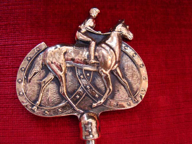 A fine late 19th century English brass 'toasting' fork with Horse & Rider handle — image 2