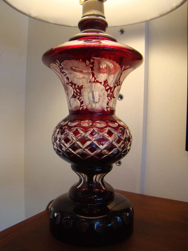 A beautiful vintage Bohemian cut crystal lamp — image 3