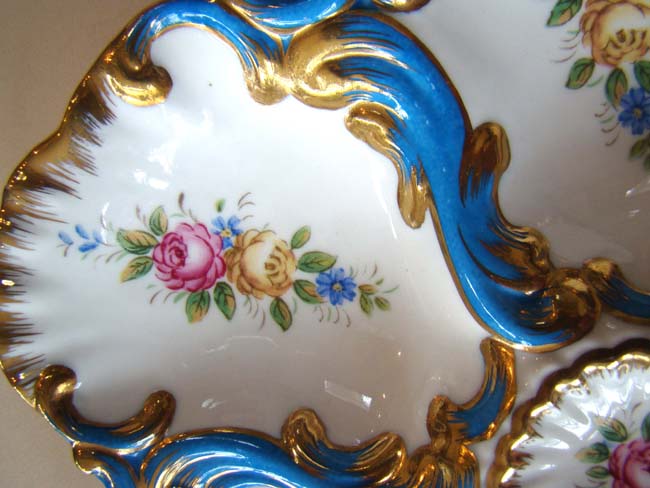 An extremely beautiful hand painted vintage Limoges oyster plate circa 1900 — image 2