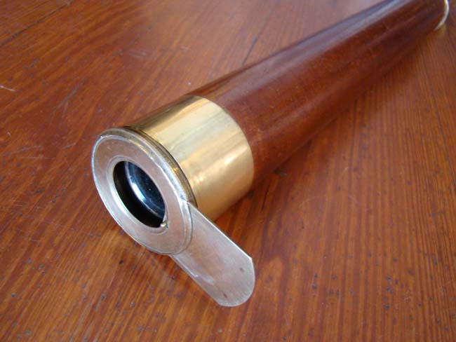 A nice 19th century single-draw Captain's spyglass with mahogany barrel circa 1830 — image 2