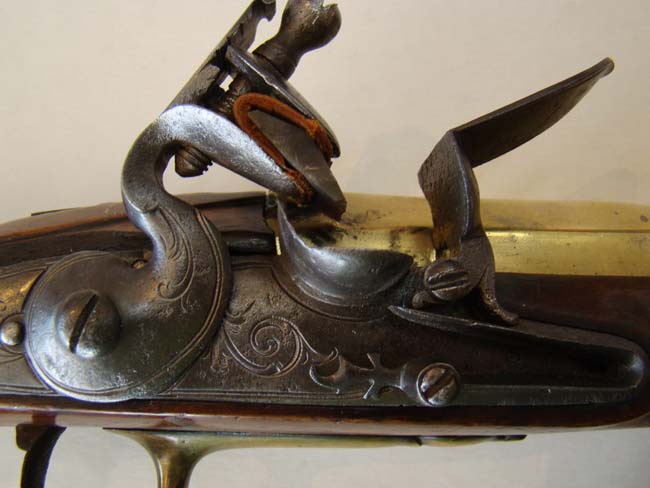 A fine 18th century English flintlock coaching blunderbuss inscribed “Kings Lynn, Norwich & Ipswich“ — image 8