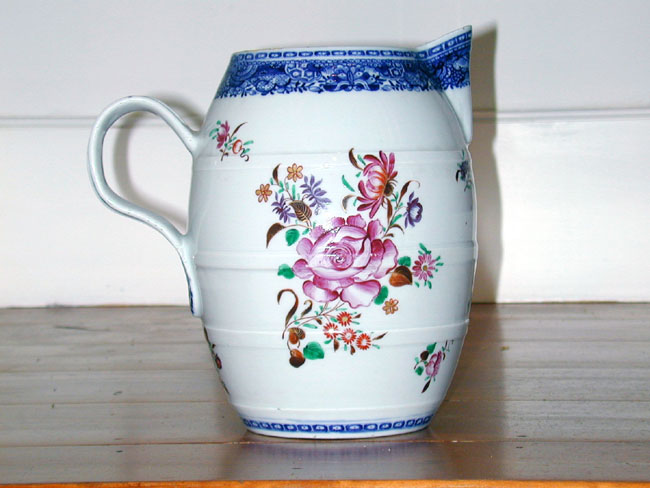 A Fine and Rare 18th Century Chinese Export Porcelain Cider Jug Circa 1780 — image 3