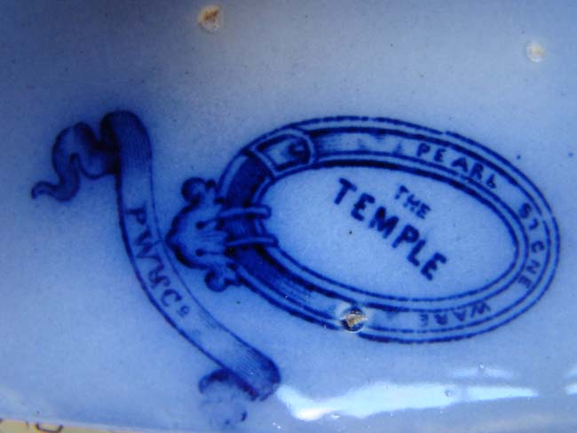 A very rare early FLOW BLUE platter in the TEMPLE pattern by Podmore Walker & Co., circa 1834-1849 — image 2