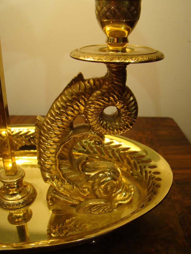 An exceptionally fine and beautiful vintage desk lamp with twin dolphin supports circa 1930 — image 4