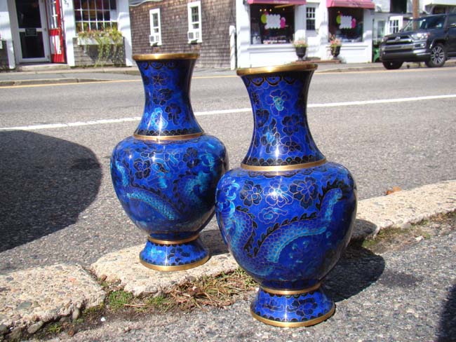 A fine pair of vintage Chinese cloisonne double dragon vases — image 3