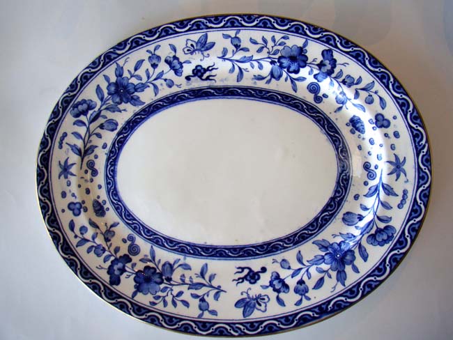 An attractive 19th century  blue and white porcelain serving platter
