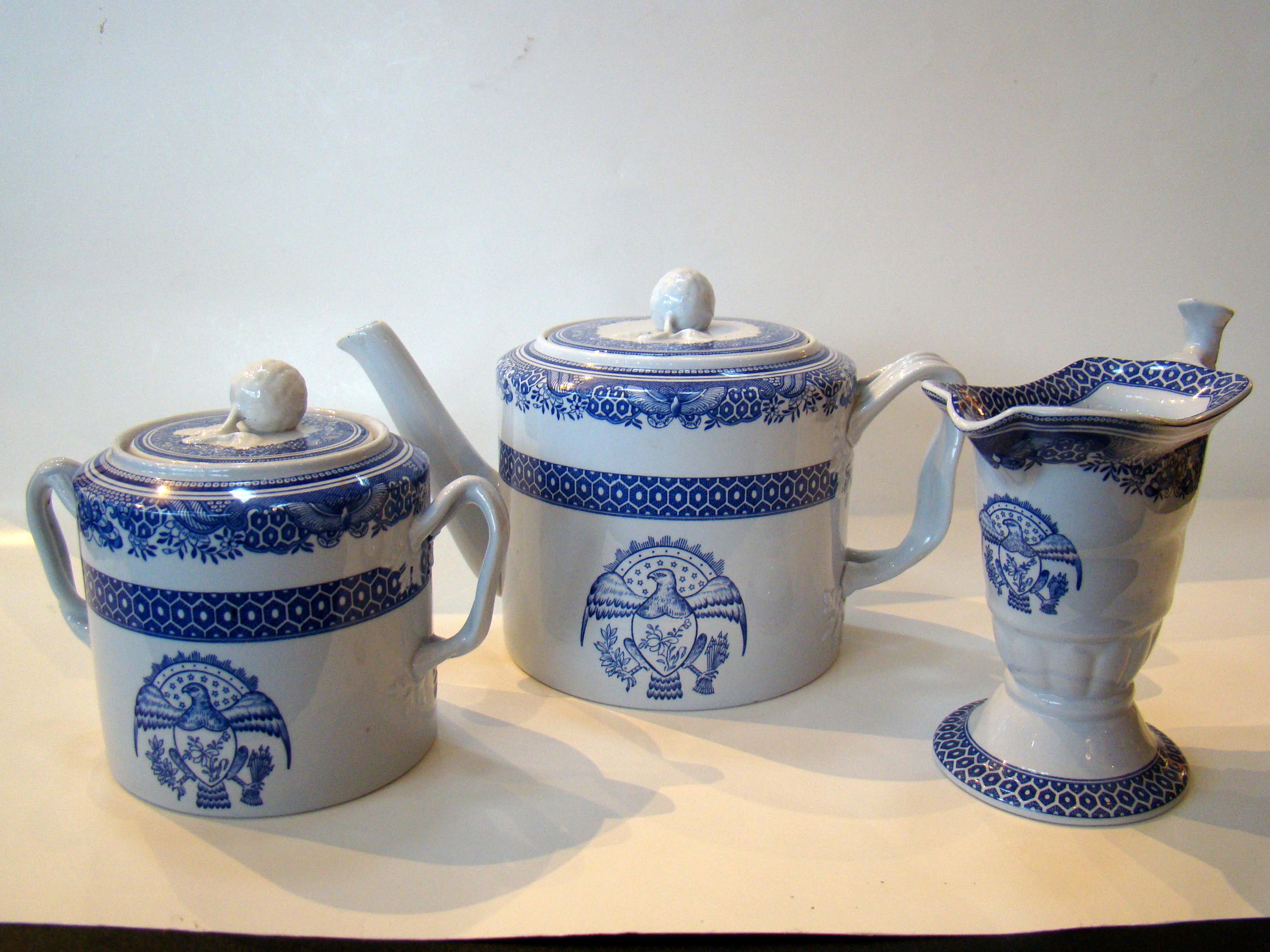 A lovely vintage Chinese Export 'style' tea service in the "Heritage Blue' pattern by Copeland Spode