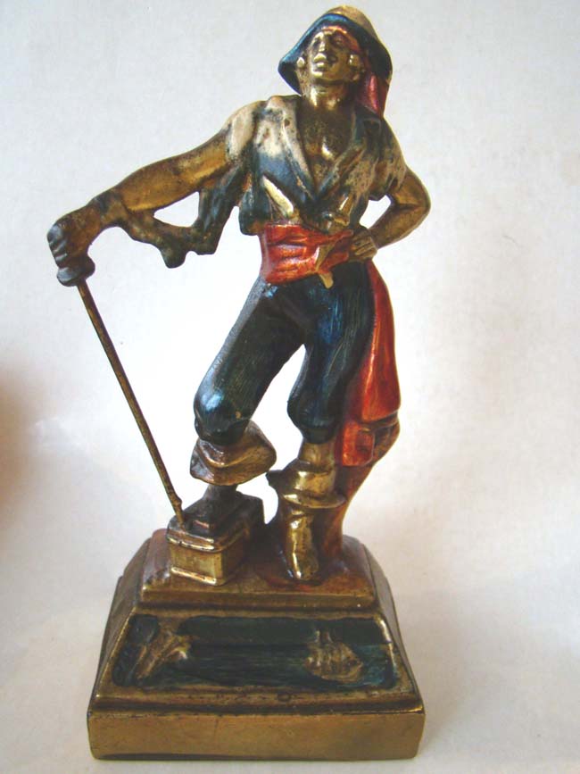 A nice pair of vintage 'Swashbuckler' bookends circa 1928 — image 2