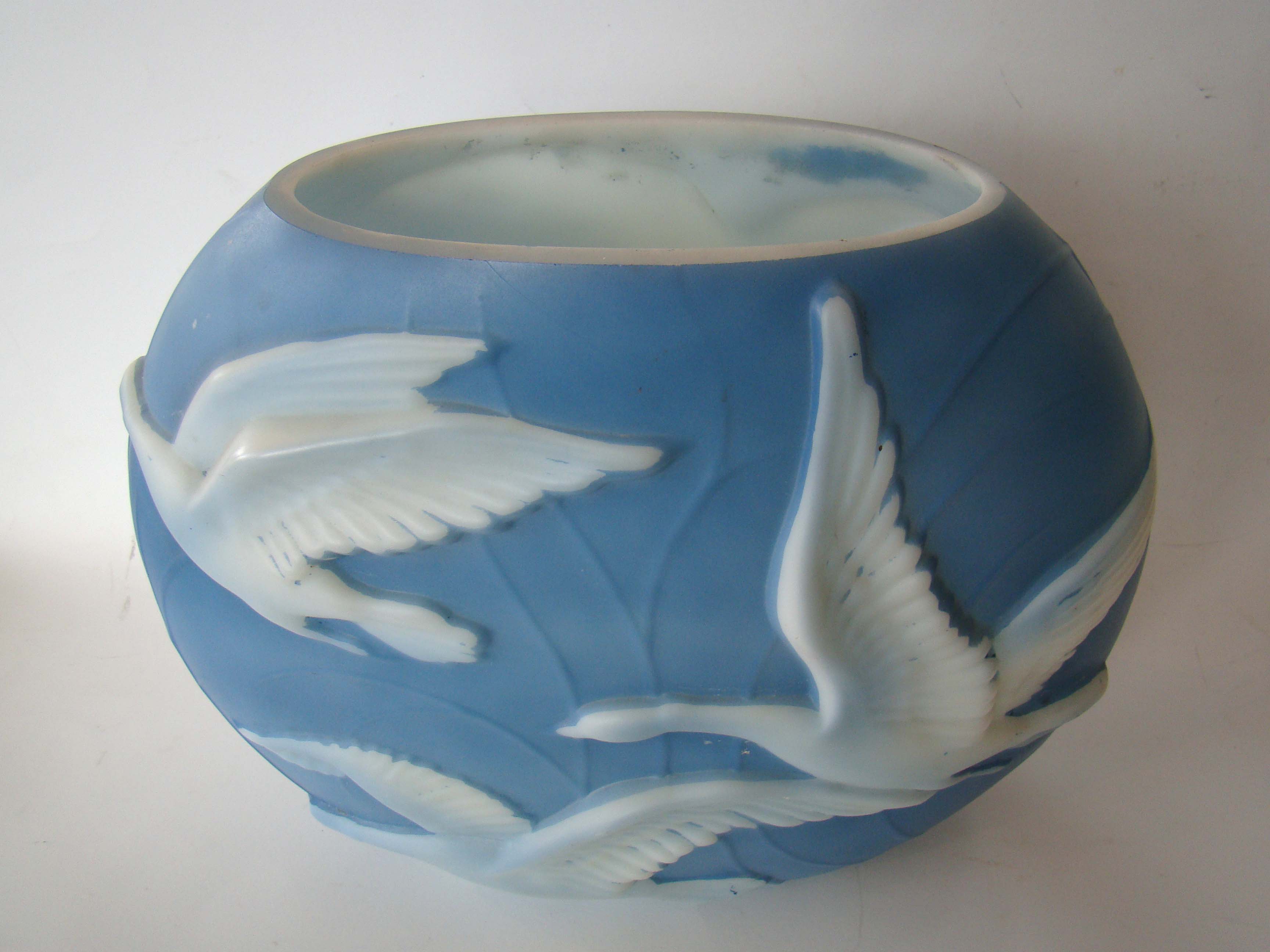 A Phoenix Art Glass Slate Blue 'Wild Geese' Pattern pillow vase circa 1935-1940 — image 2