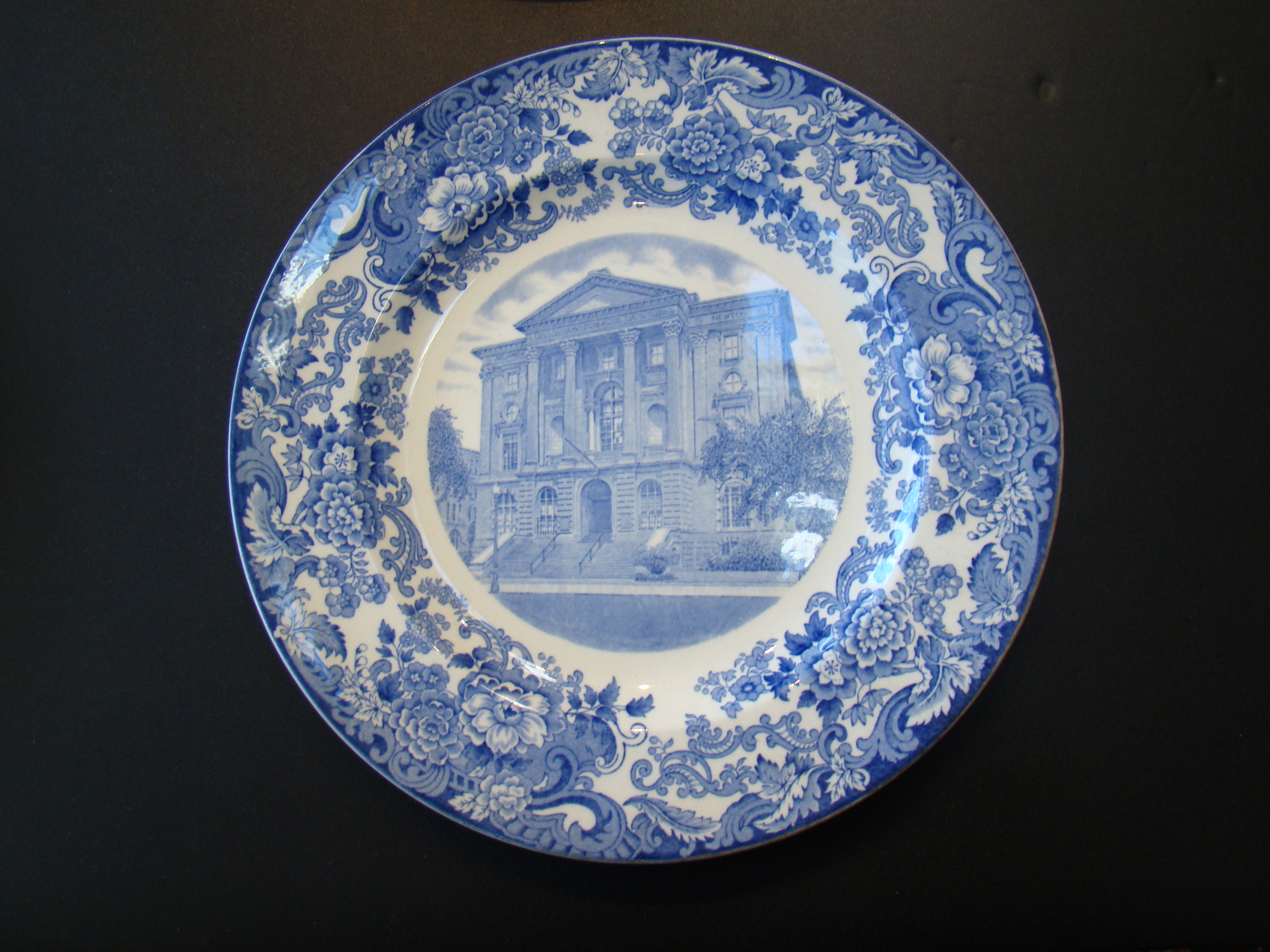 A rare set of six (9 shown in photo) M I T commemorative plates made by Wedgwood in 1930 — image 2