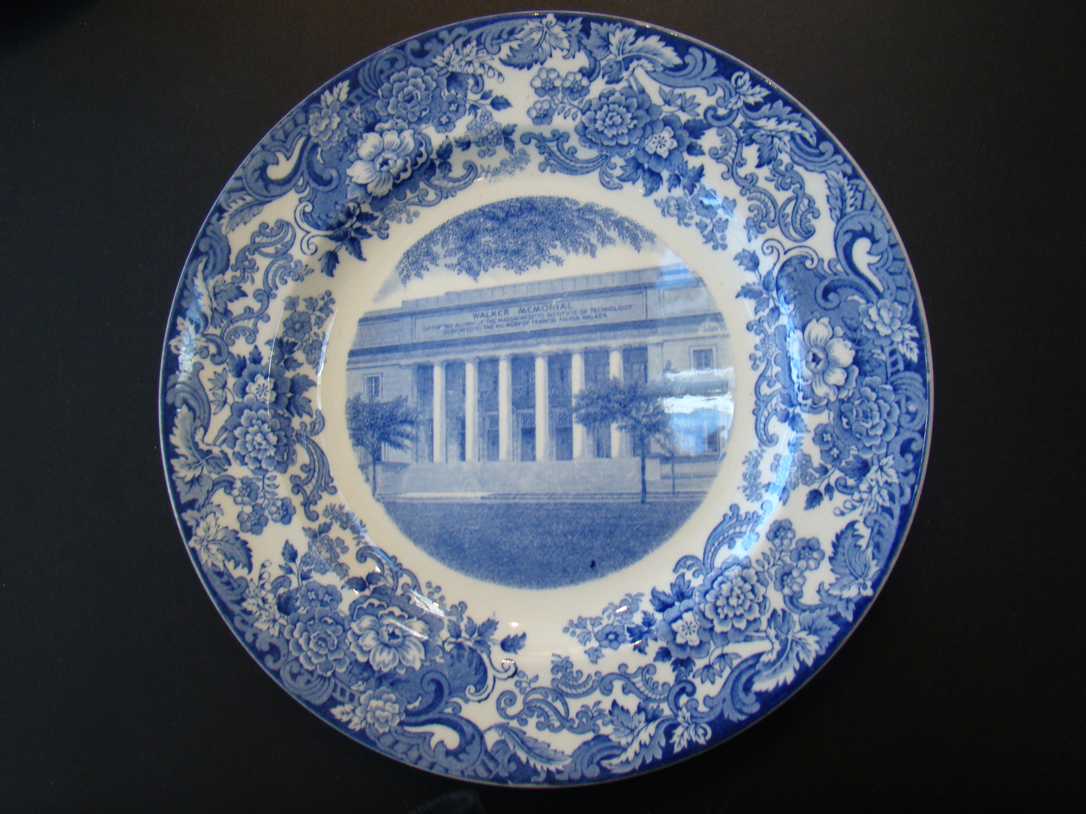 A rare set of six (9 shown in photo) M I T commemorative plates made by Wedgwood in 1930 — image 9