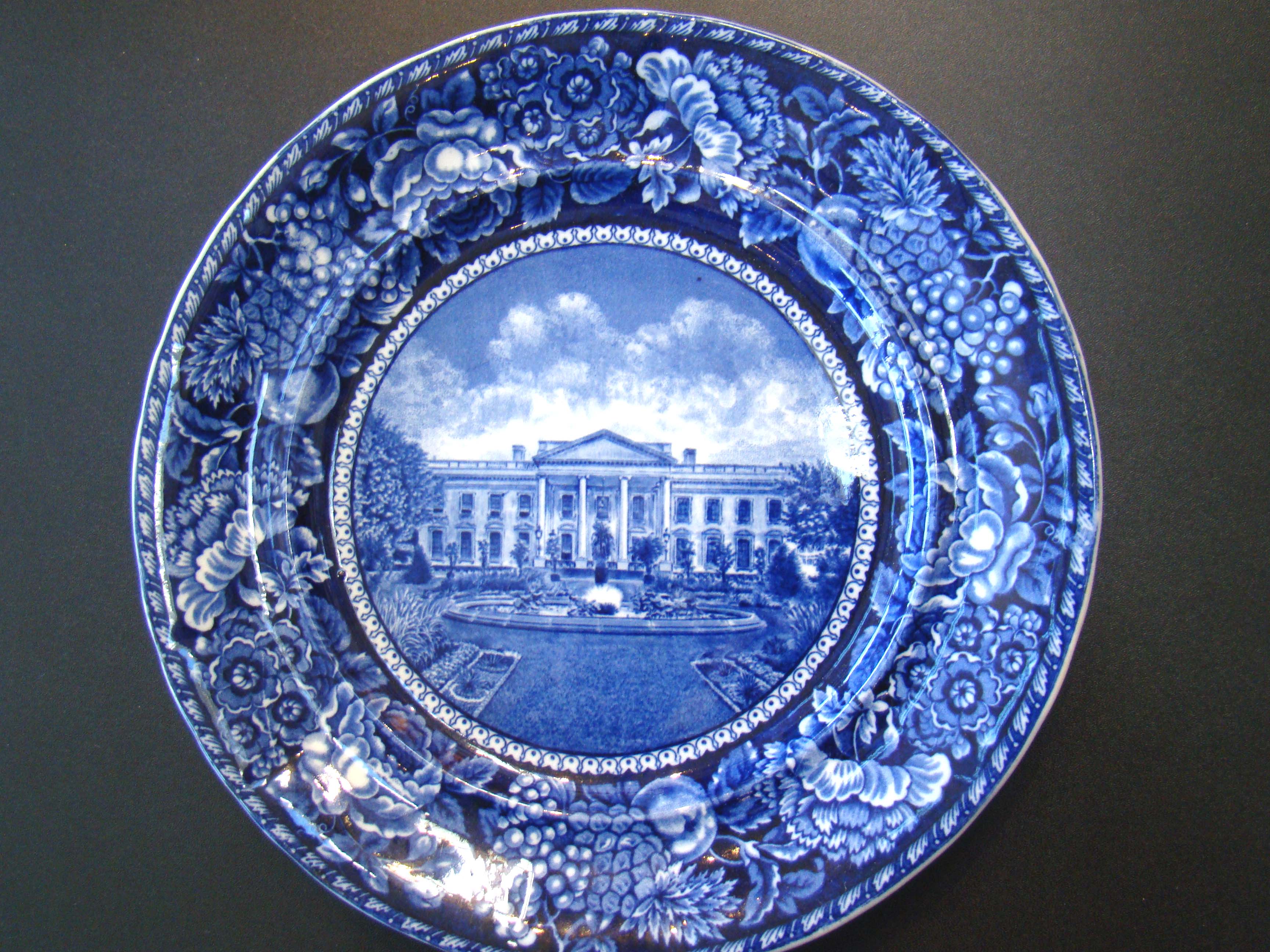 An early 20th century Commemorative plate depicting The White House by Rowland & Marsellus circa 1906