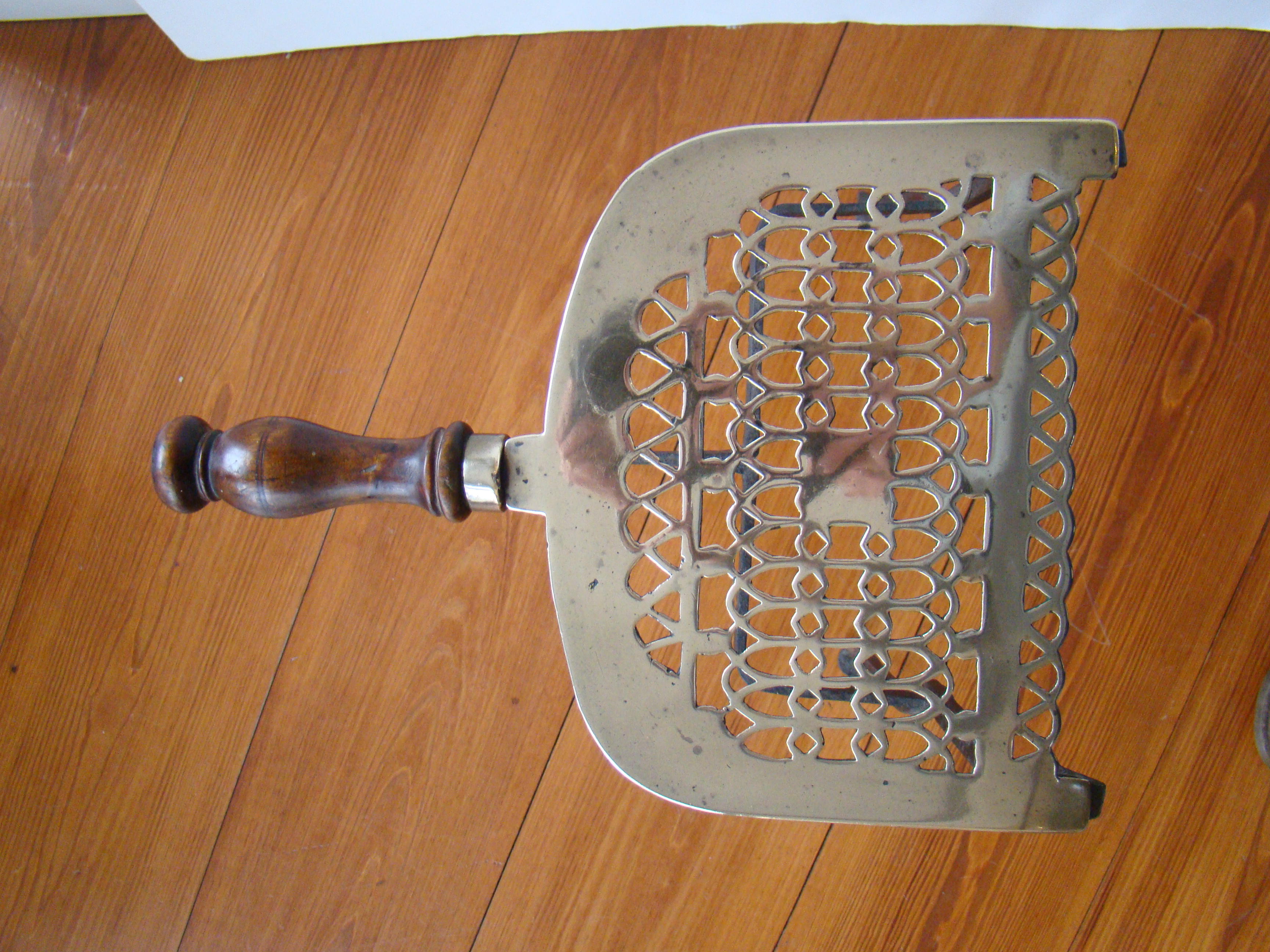 A beautiful early 19th century brass hearth trivet circa 1820 — image 2