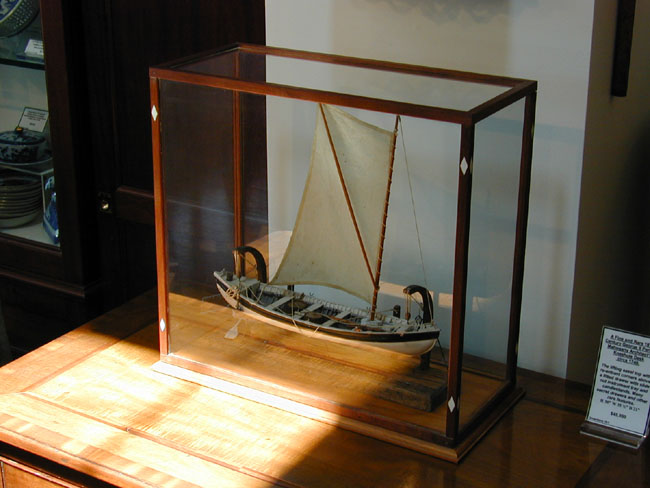 20th century Wooden Model of a Whaleboat on Davits — image 2