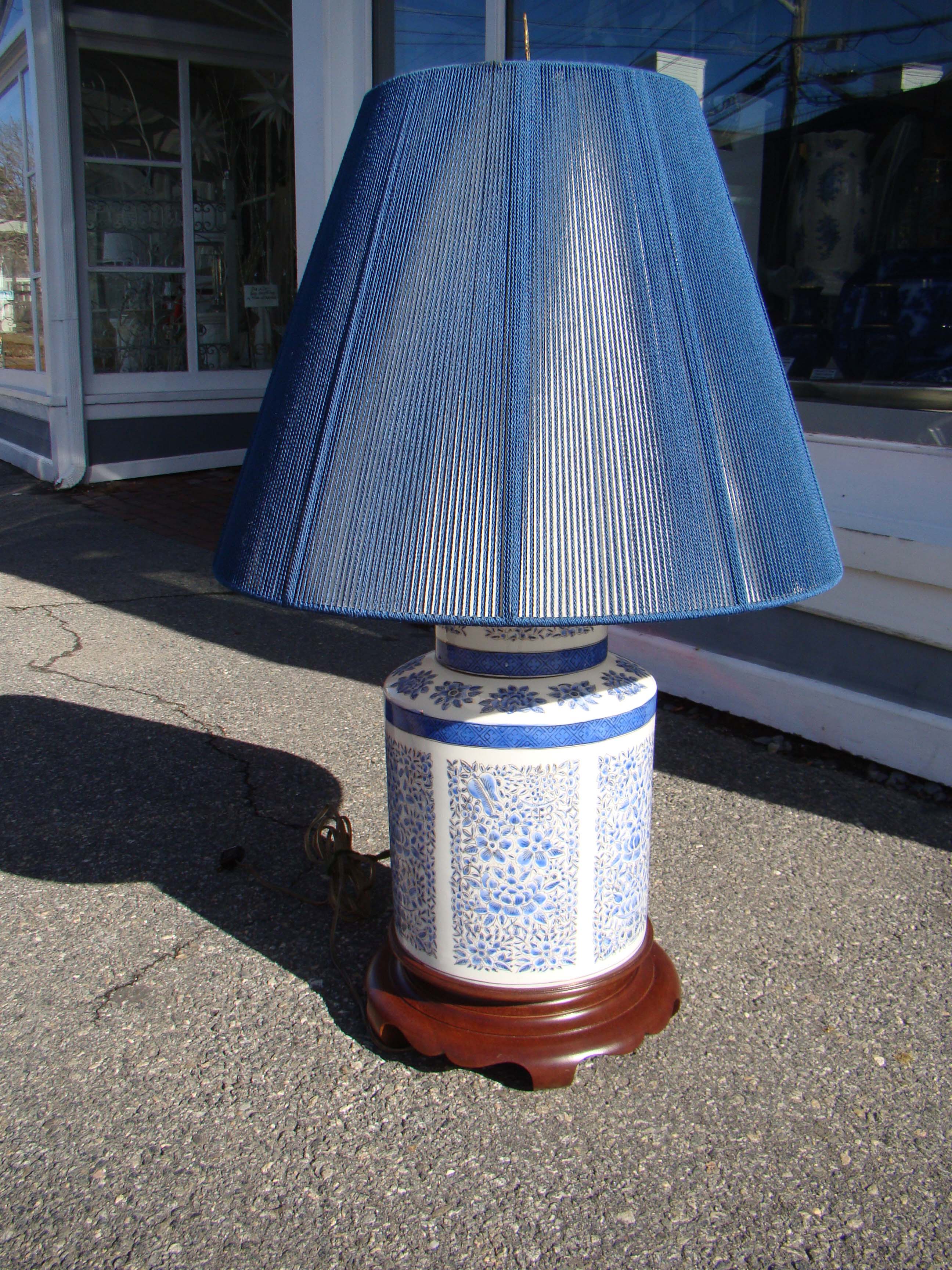 A beautiful vintage Chinese porcelain tea cannister lamp