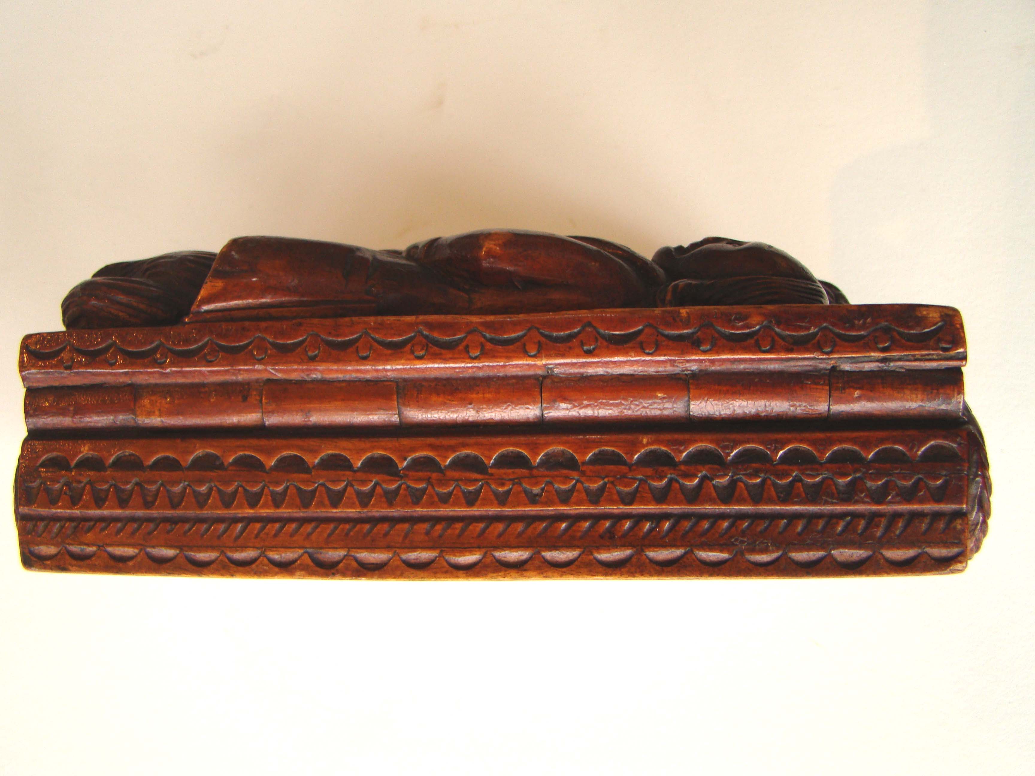 An early 19th century carved Scottish "Bobbie Burns" tobacco box circa 1796-1810 — image 4