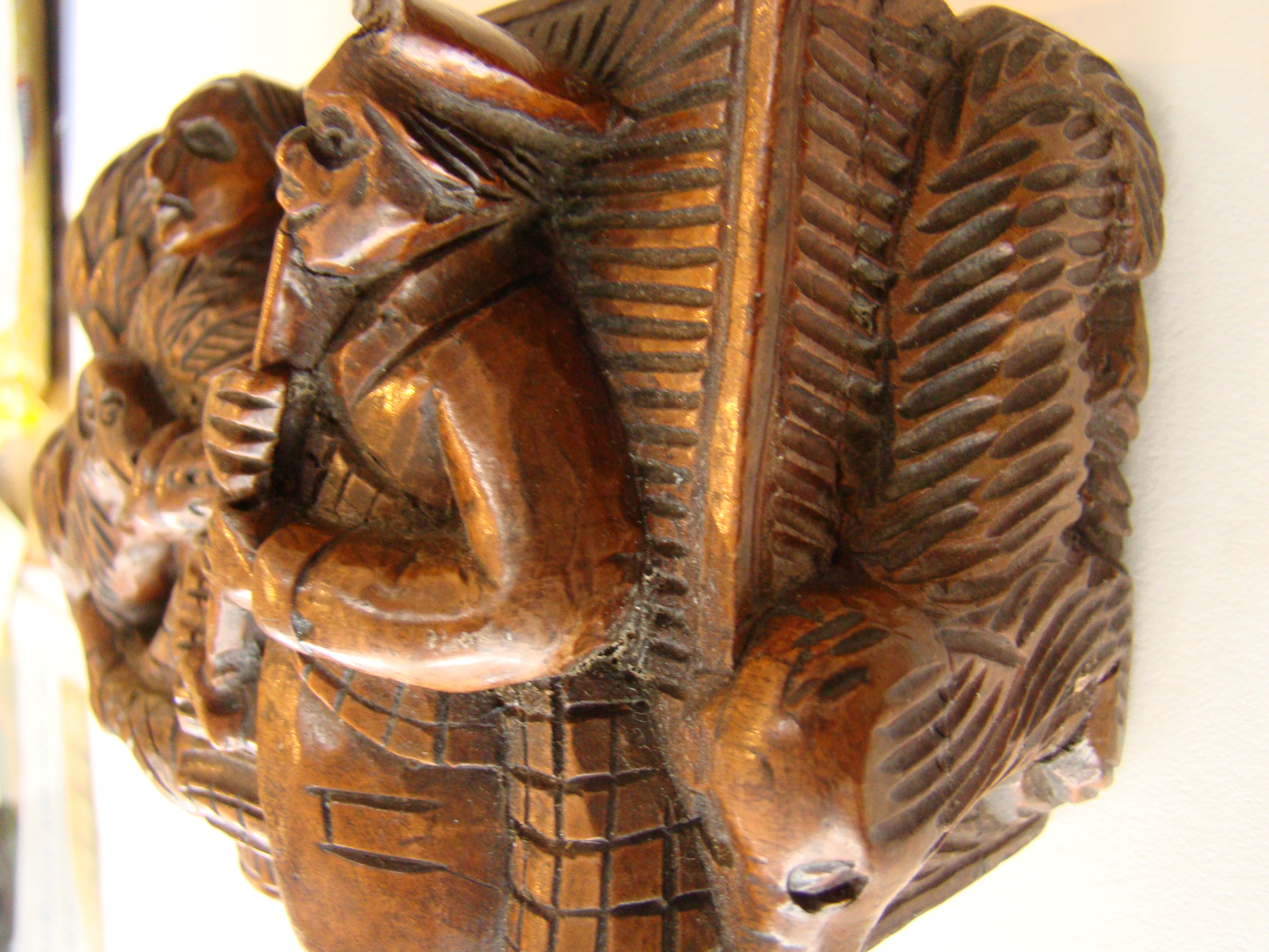 A fine early 19th century carved Scottish "Bobbie Burns" tobacco box circa 1796-1810 — image 2
