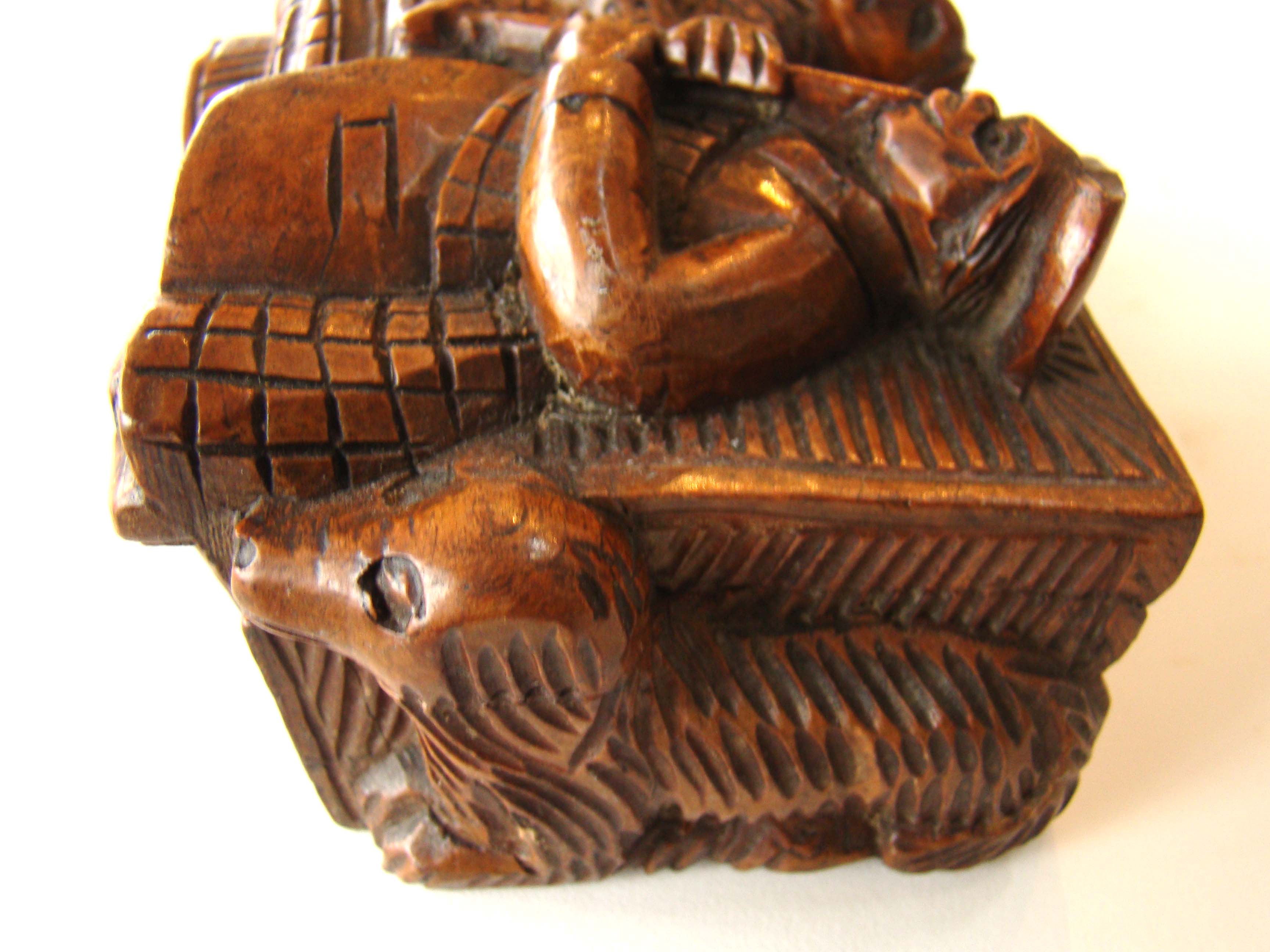 A fine early 19th century carved Scottish "Bobbie Burns" tobacco box circa 1796-1810 — image 6