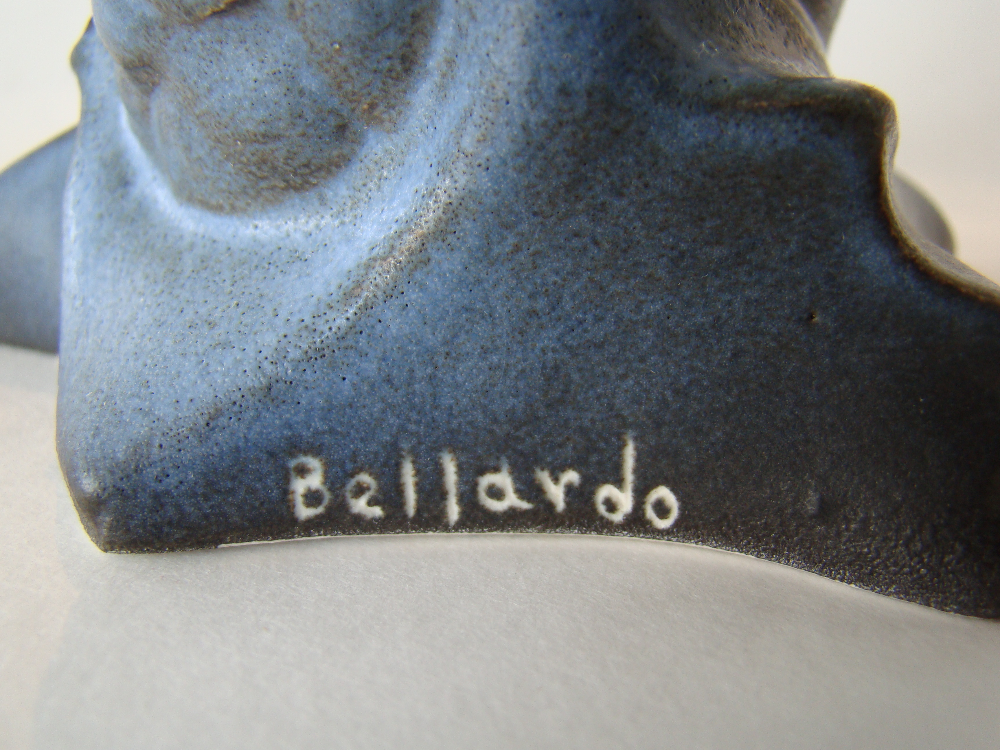 An important pair of Paul Bellardo hand sculpted bookends depicting dolphins circa 1965 — image 3