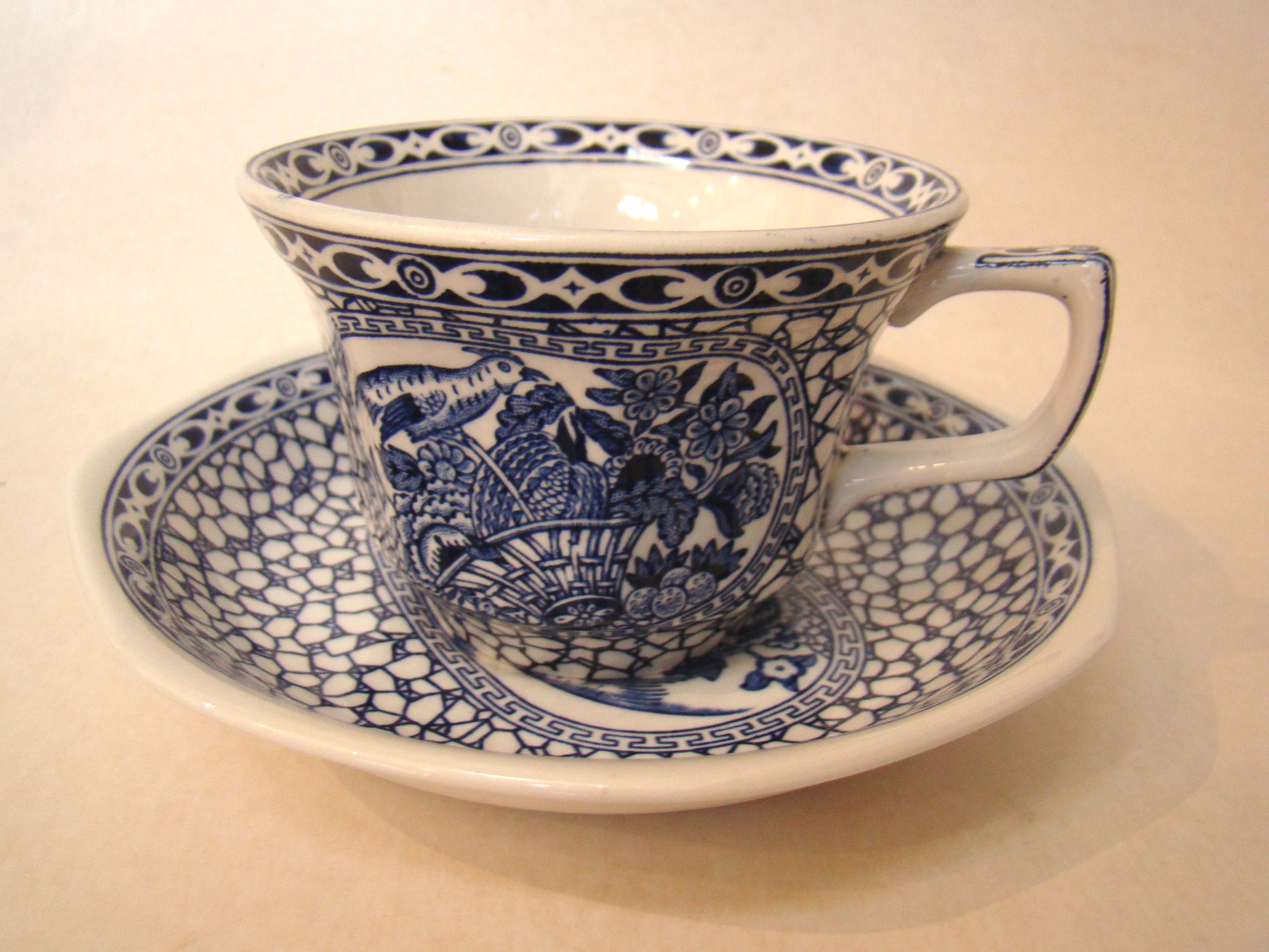 A fine Chinese Bird dinner service by William Adams based on a set first made in 1780 — image 6