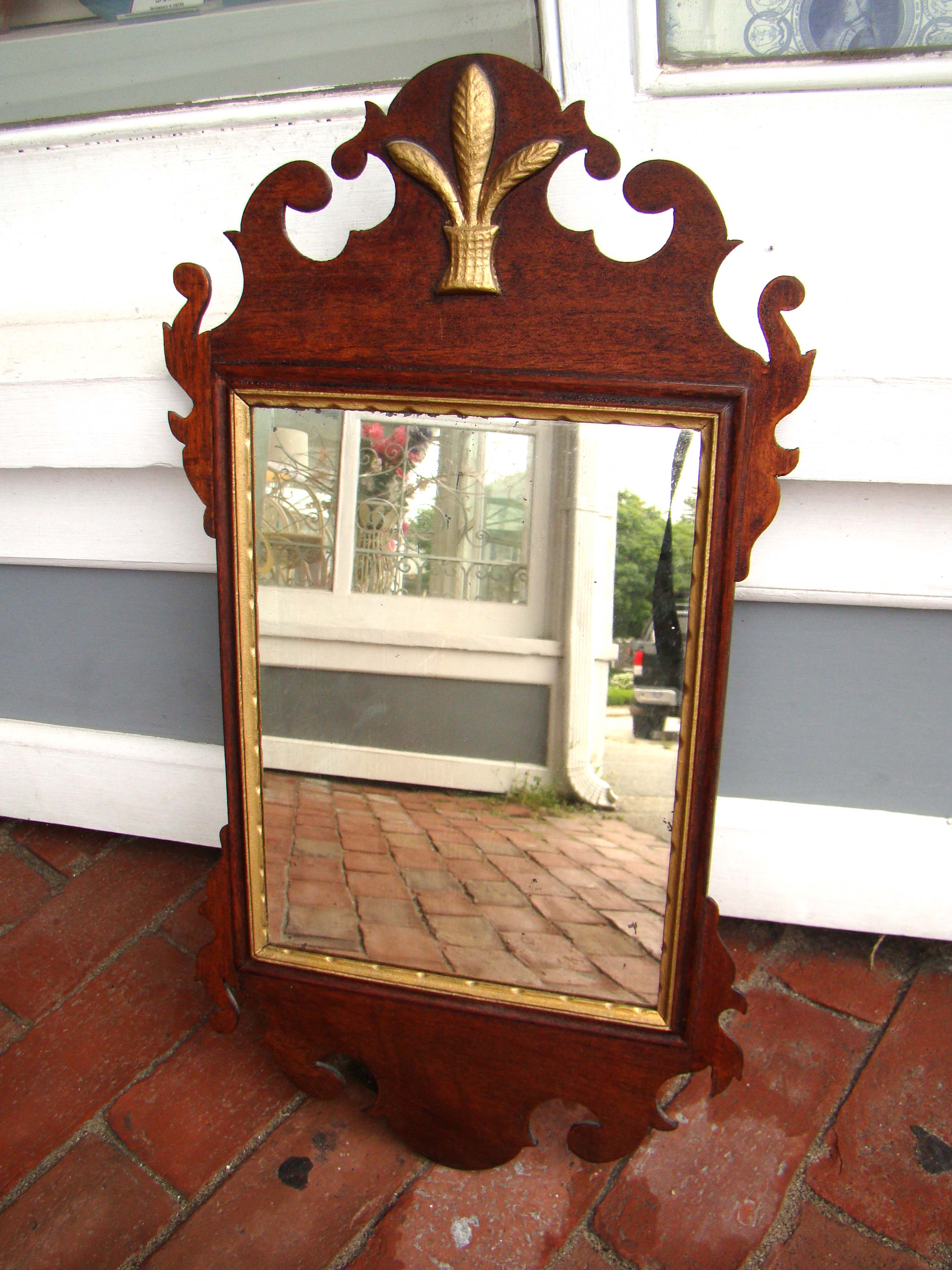 A fine historic American Chippendale style mirror circa 1790