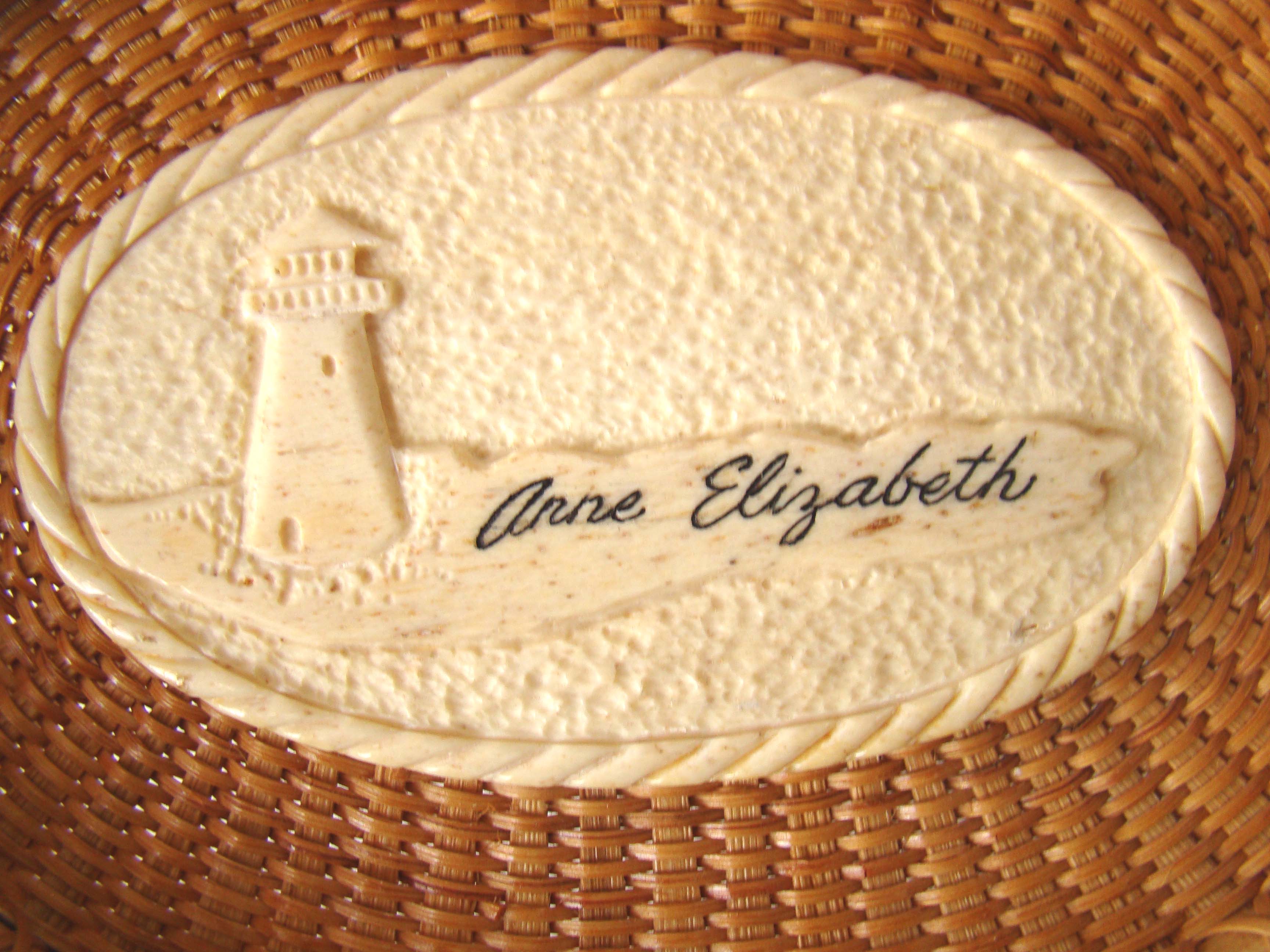 A beautiful and important Nantucket "Friendship" basket made by the iconic Gladys Ellis circa 1970 — image 4