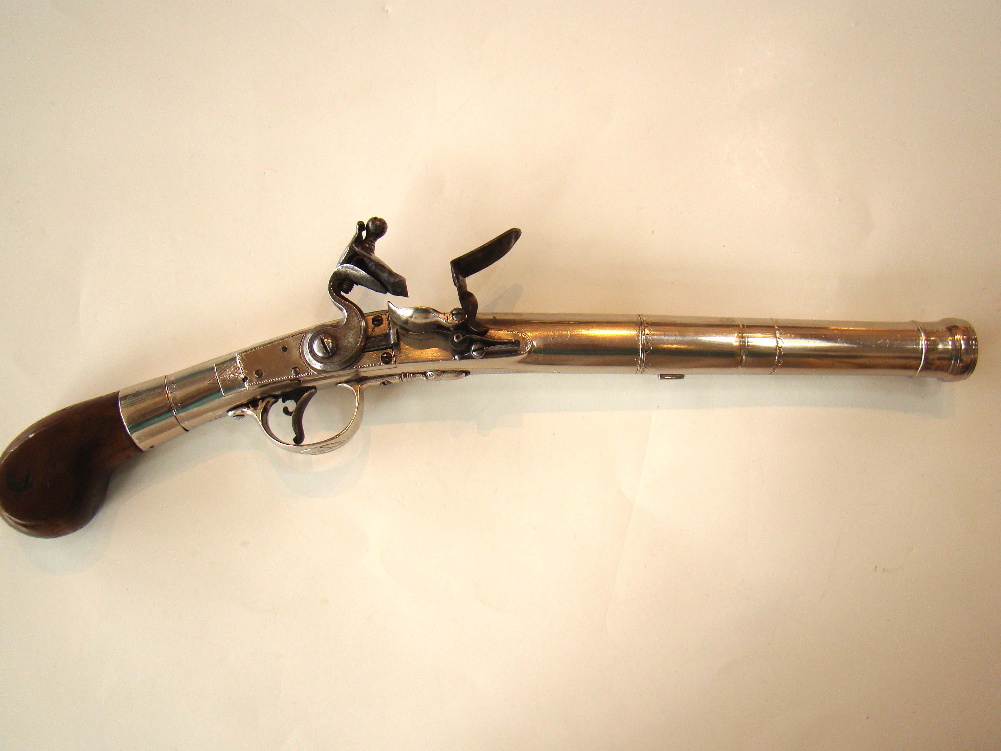 A fine and RARE 18th century combination flintlock pistol, blunderbuss and musket made by William Perry of London circa 1780 — image 8