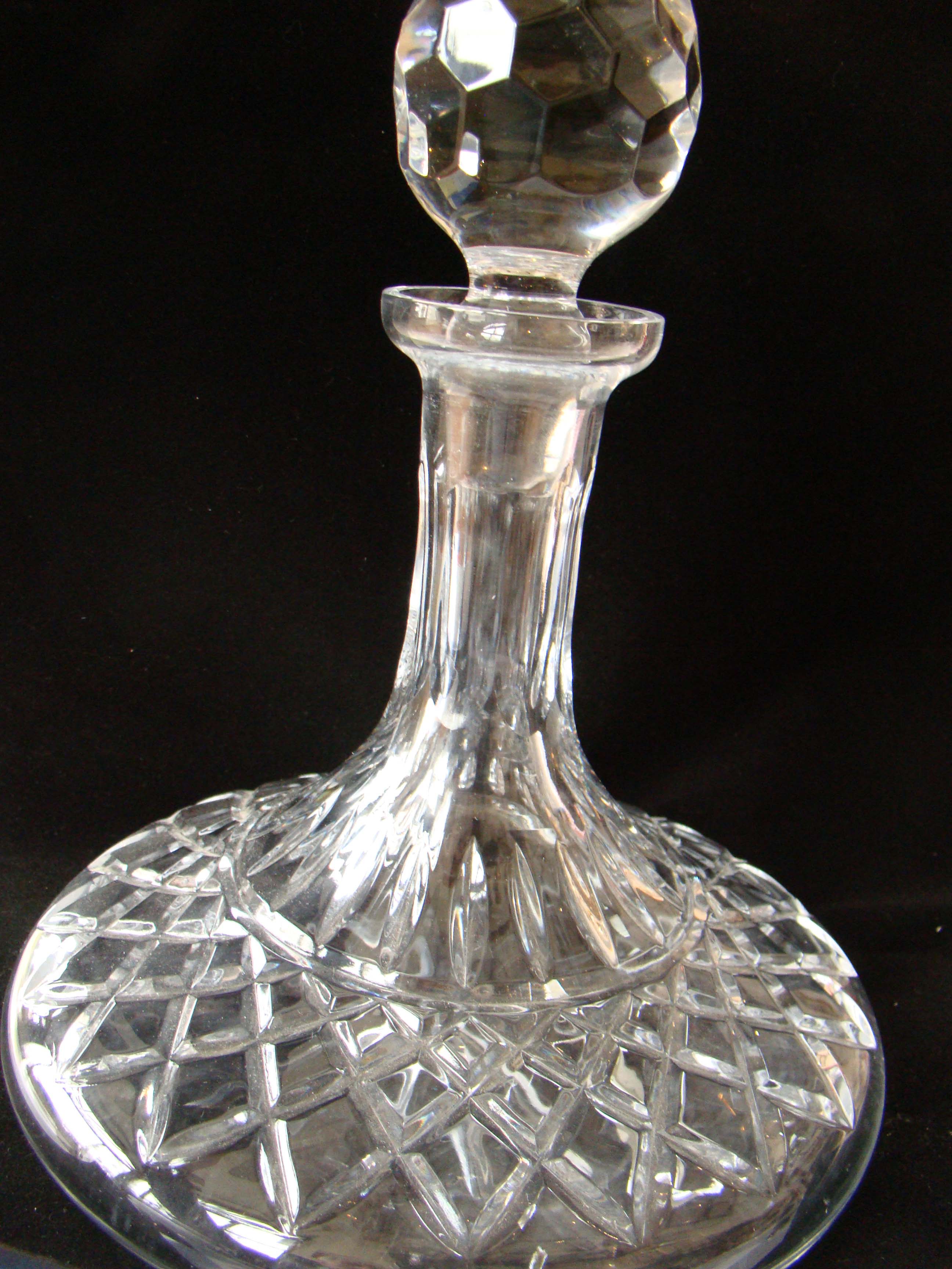 A beautiful Galway Irish crystal ships' decanter in the Kelley pattern