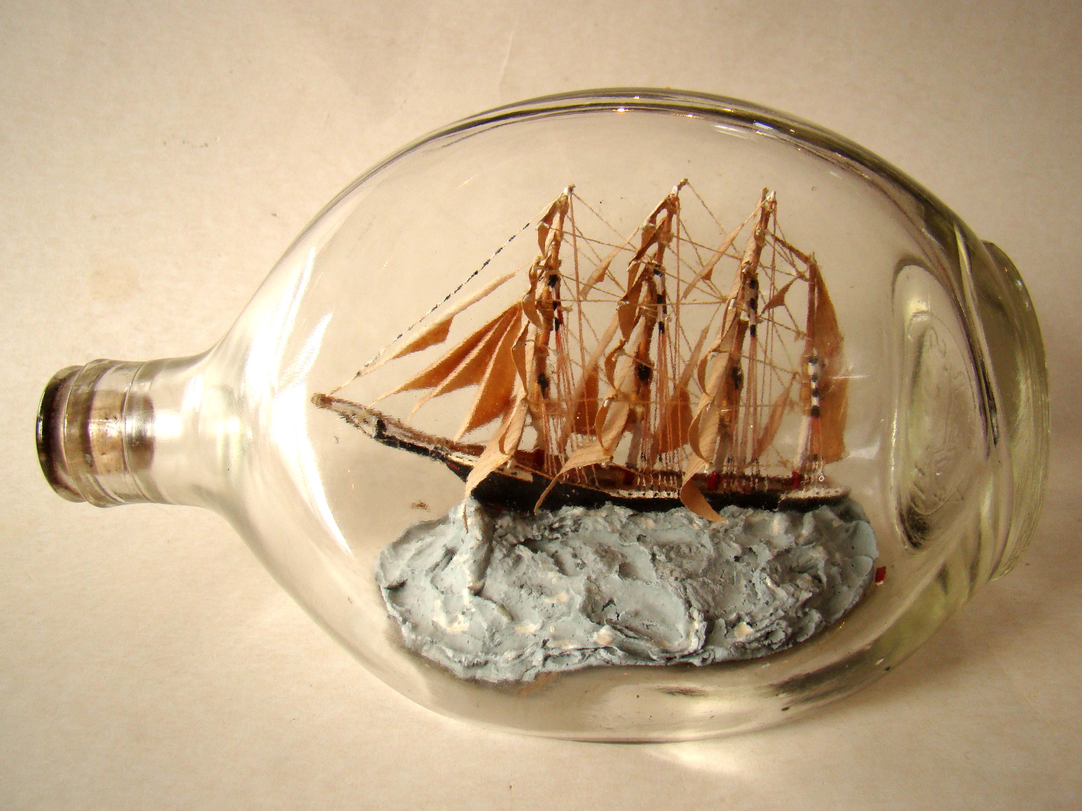 An extremely well detailed vintage ship-in- bottle circa 1940 — image 3