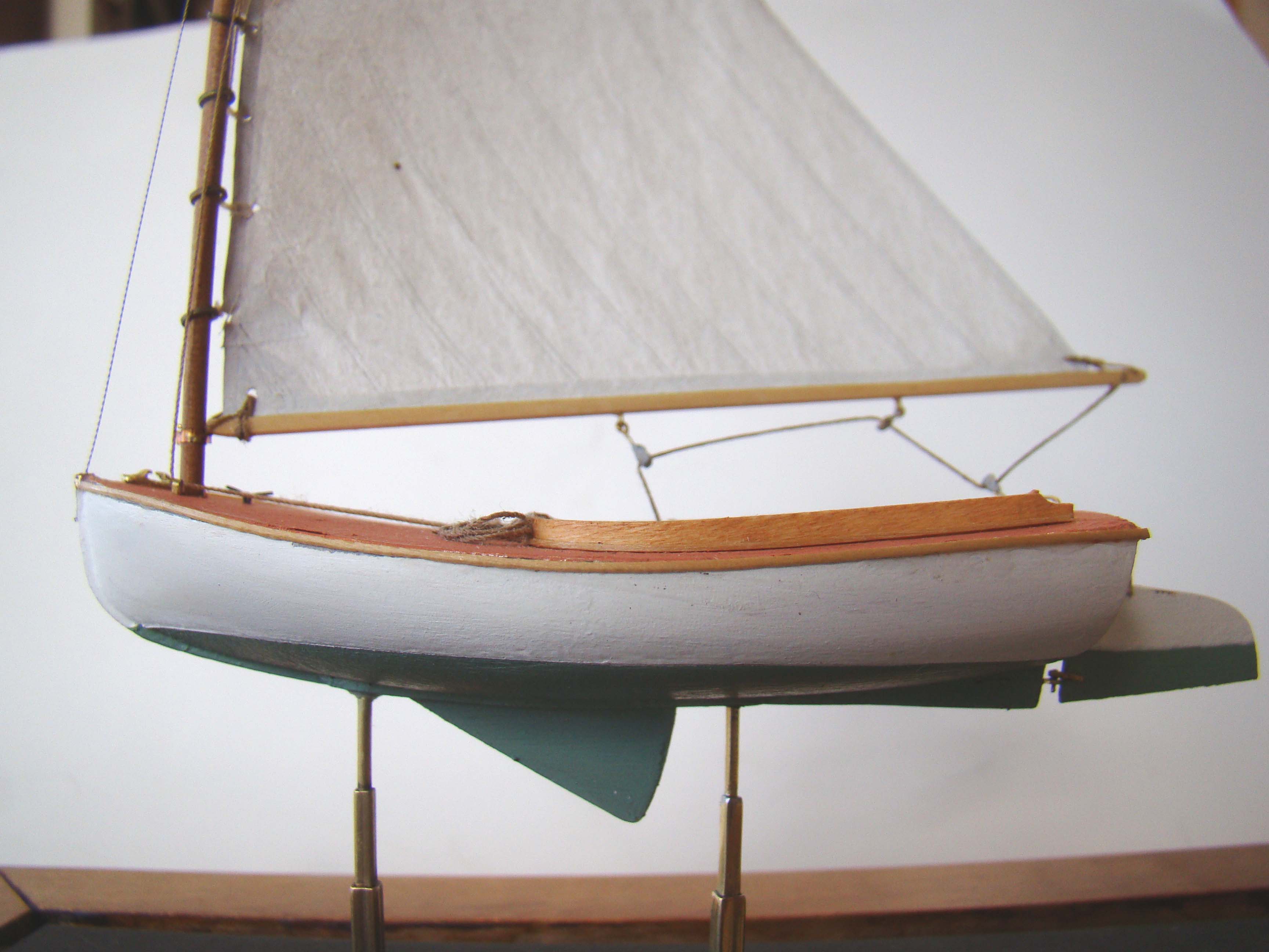 An exceptionally well made scale model of a Beetle Cat Boat circa 1921 — image 4