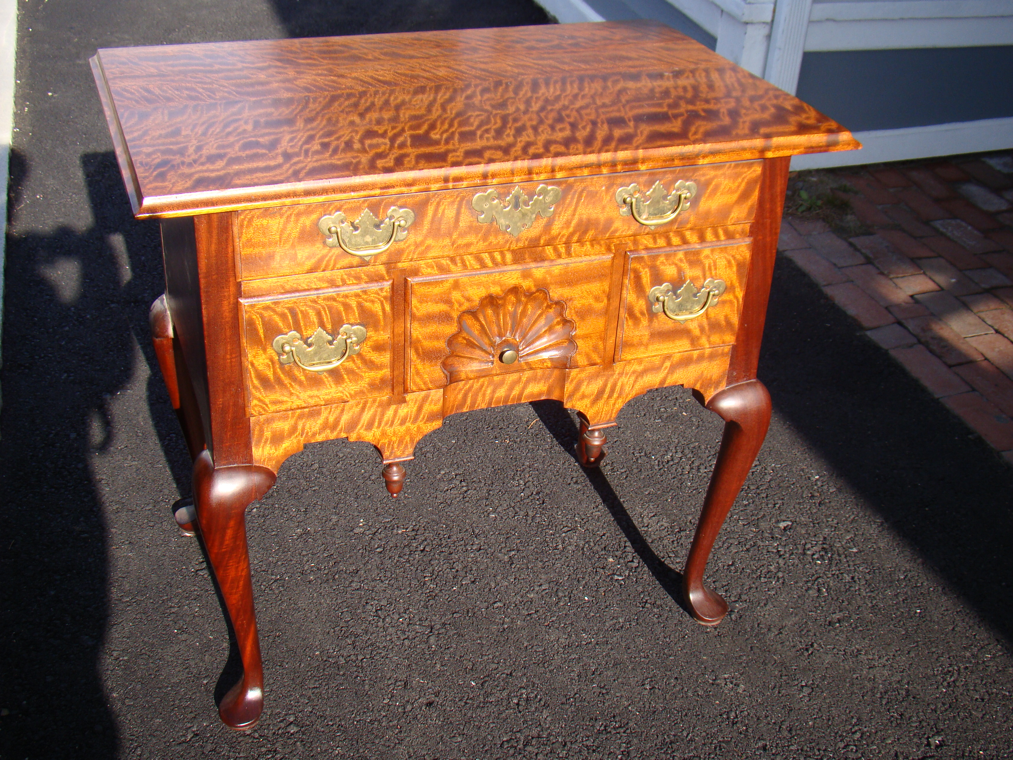 An exceptionally beautiful contemporary Queen Anne style lowboy — image 2