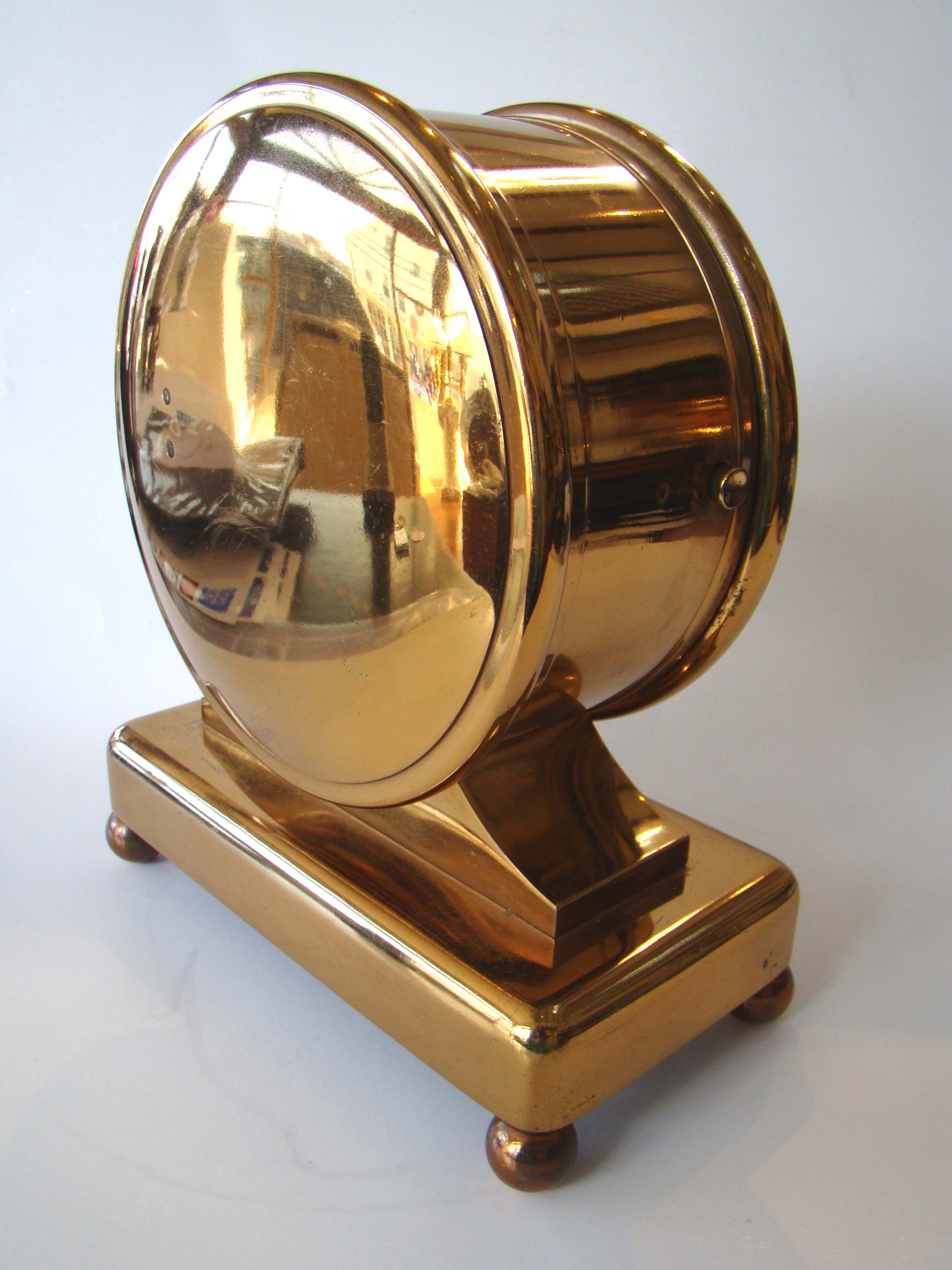 A fine vintage Chelsea Ship's Wheel clock circa 1922 with eight-day movement. — image 3