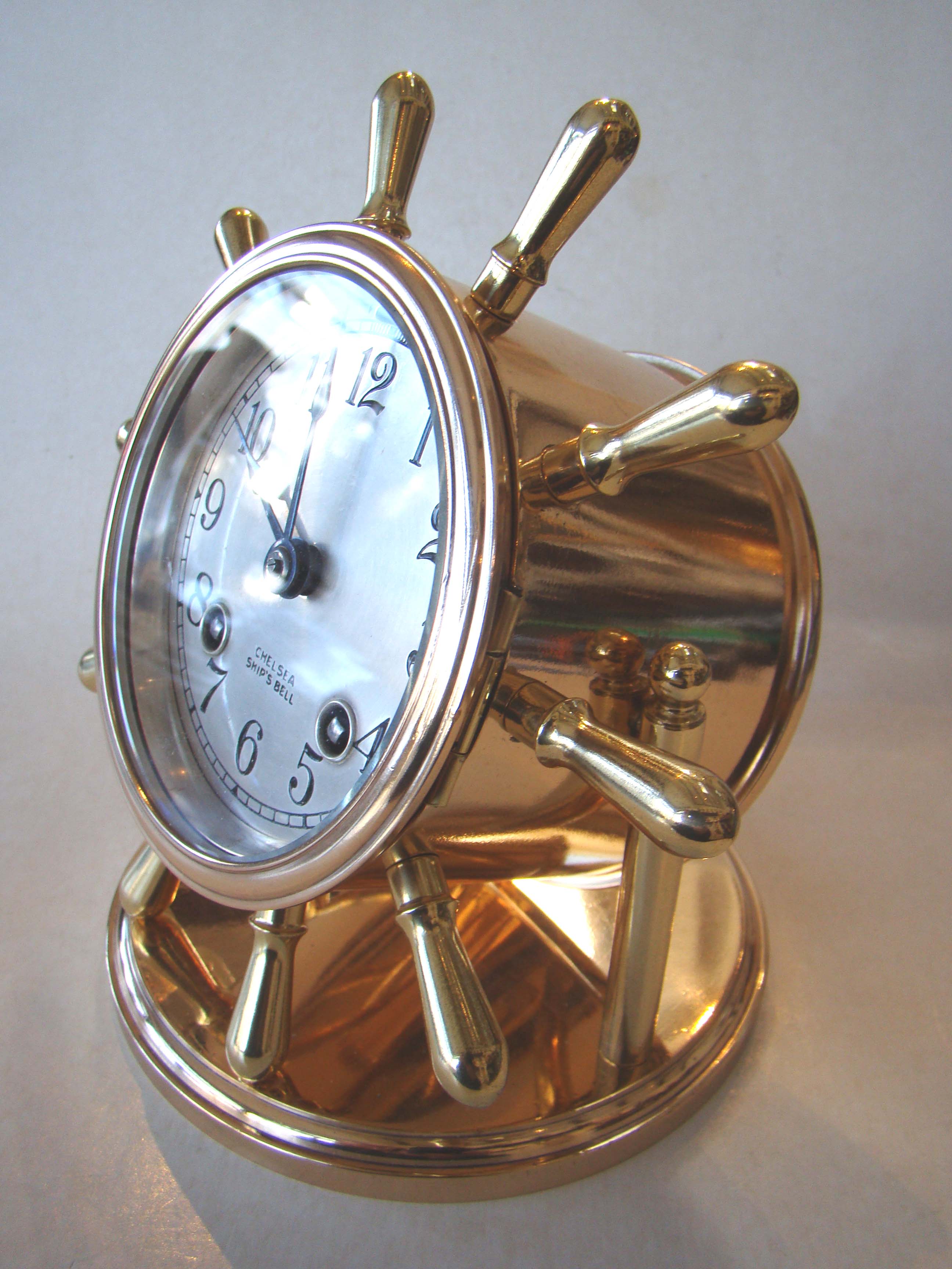 A RARE and stunning Chelsea Ship's Bell "VANDERBILT" model 8 day desk clock made in January 1939 — image 2
