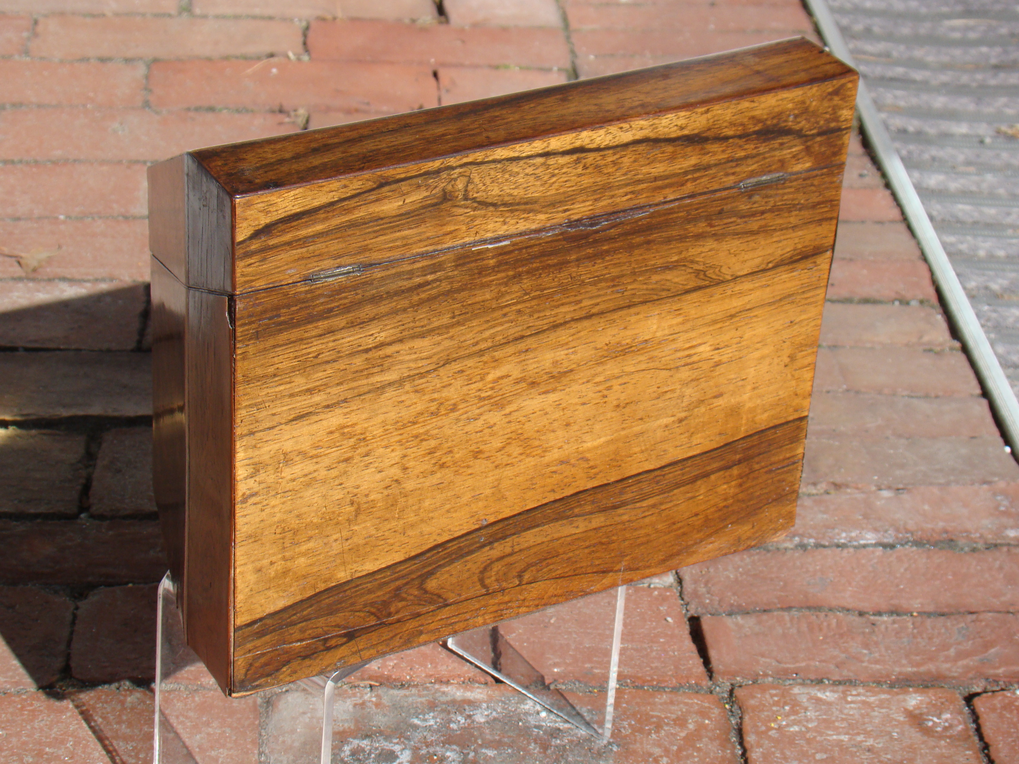 A Victorian "Kingswood" veneered envelope box circa 1850 — image 4