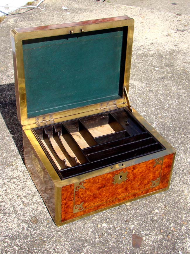 A spectacular China Trade period  brass mounted amboyna wood British Officer's dressing case cirxa 1830 — image 3