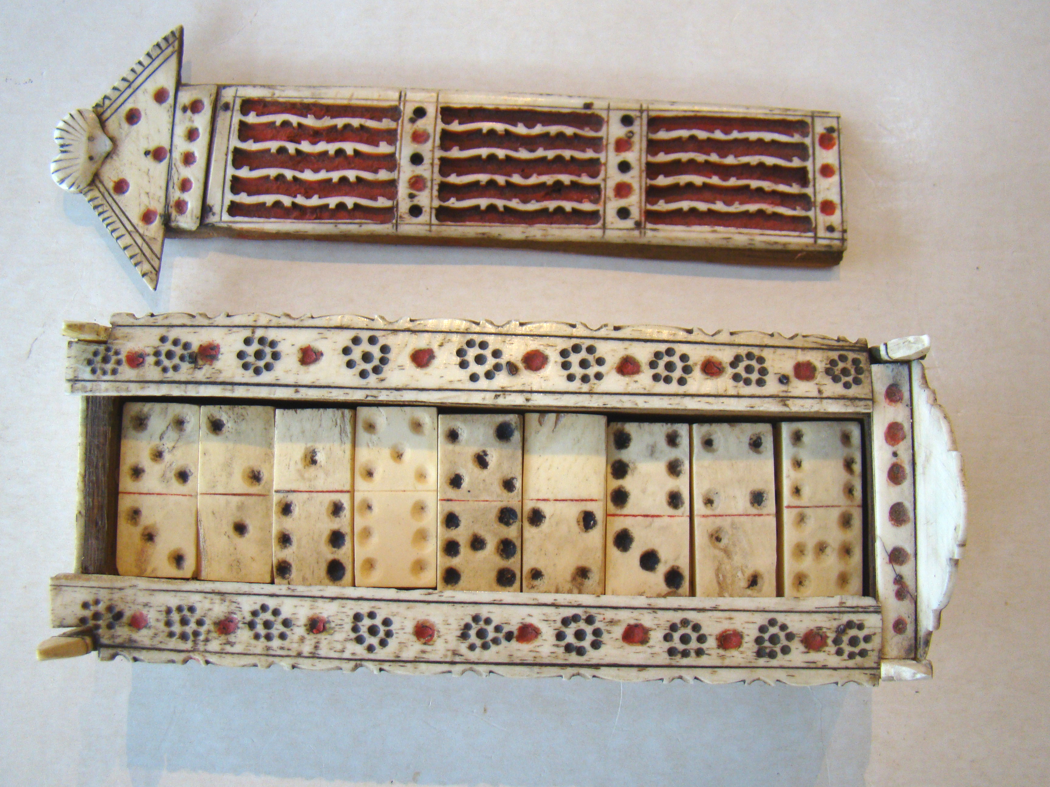 A fabulous NAPOLEONIC period PRISONER-OF-WAR polycrome games box circa 1810 — image 4