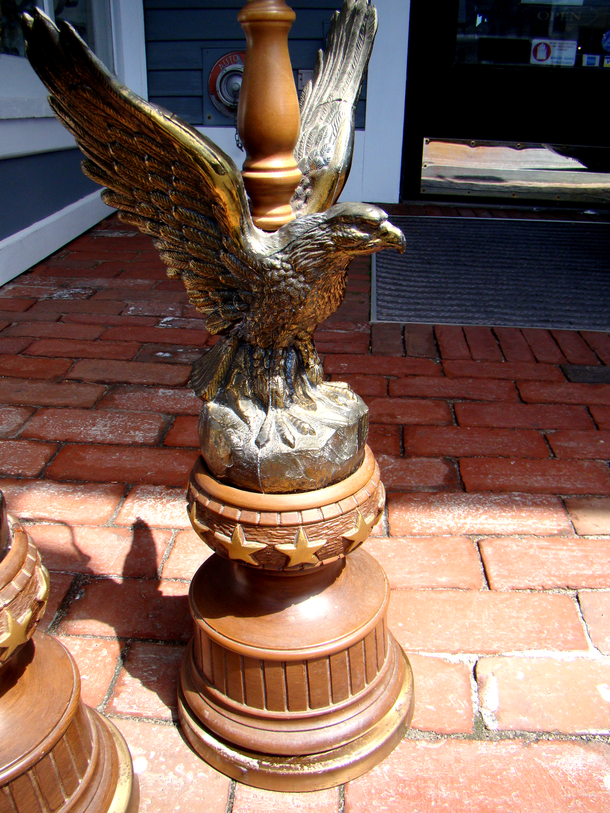 A pair of American Eagle Patriotic lamps circa 1960 — image 3