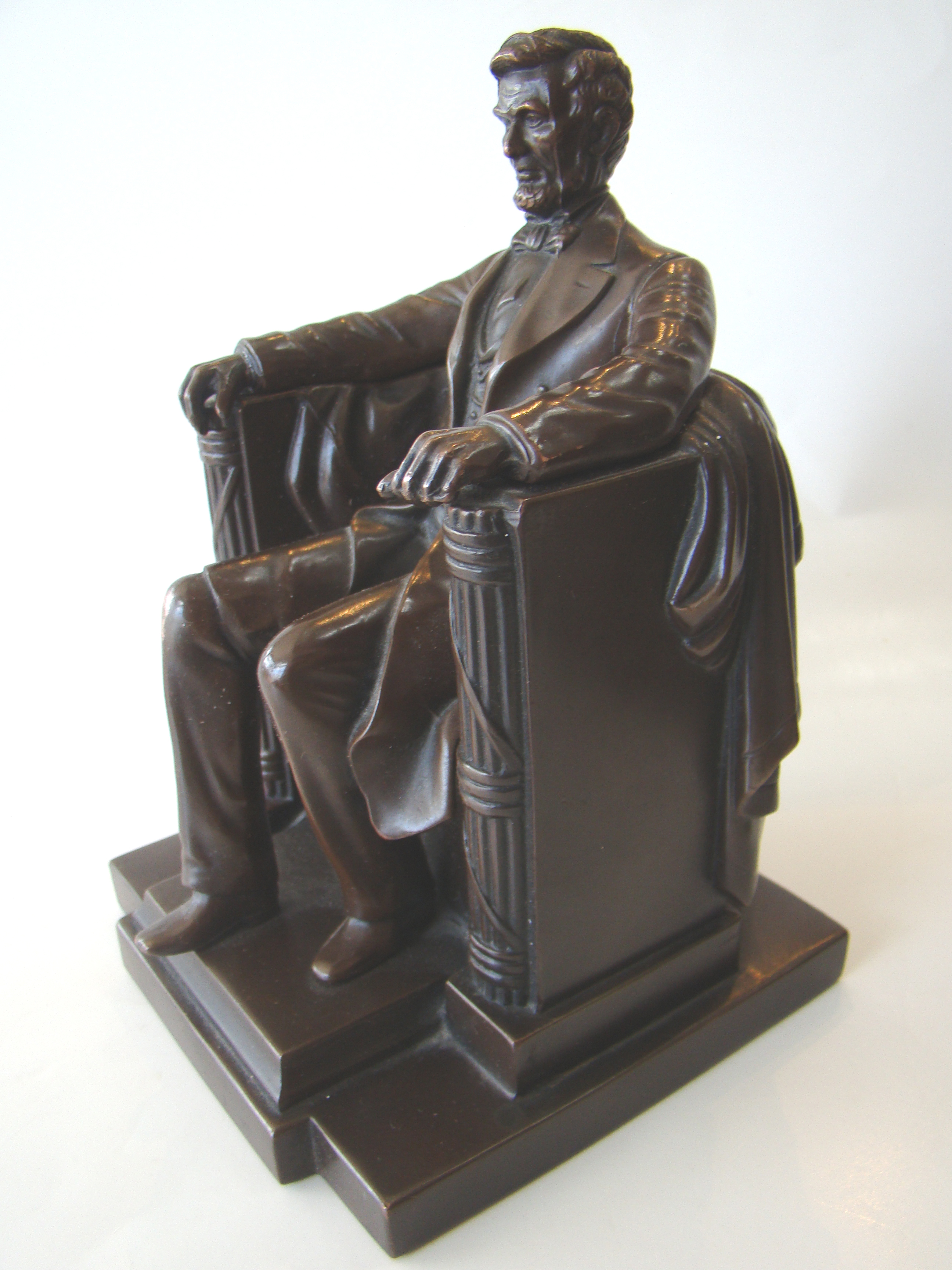 A FABULOUS pair of Abraham Lincoln bookends made by Jennings Brothers of Bridgeport, CT., circa 1925 — image 3