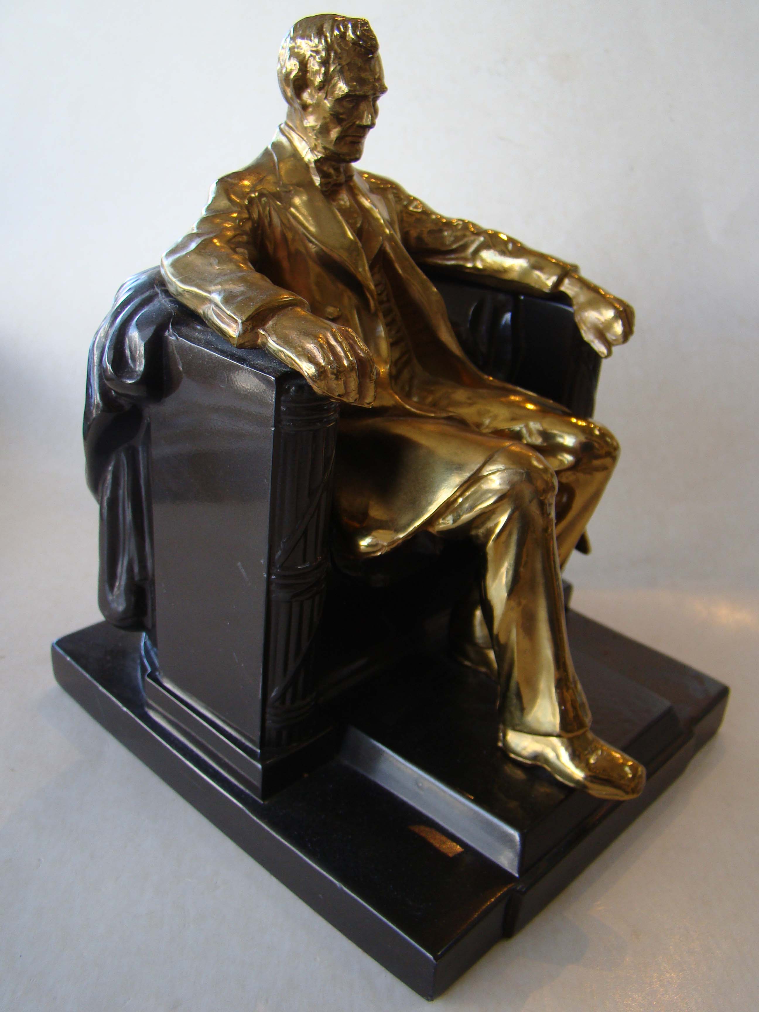 A fine single "Lincoln in the chair" bookend by the Philadelphia Mfg. Co. circa 1960 — image 2