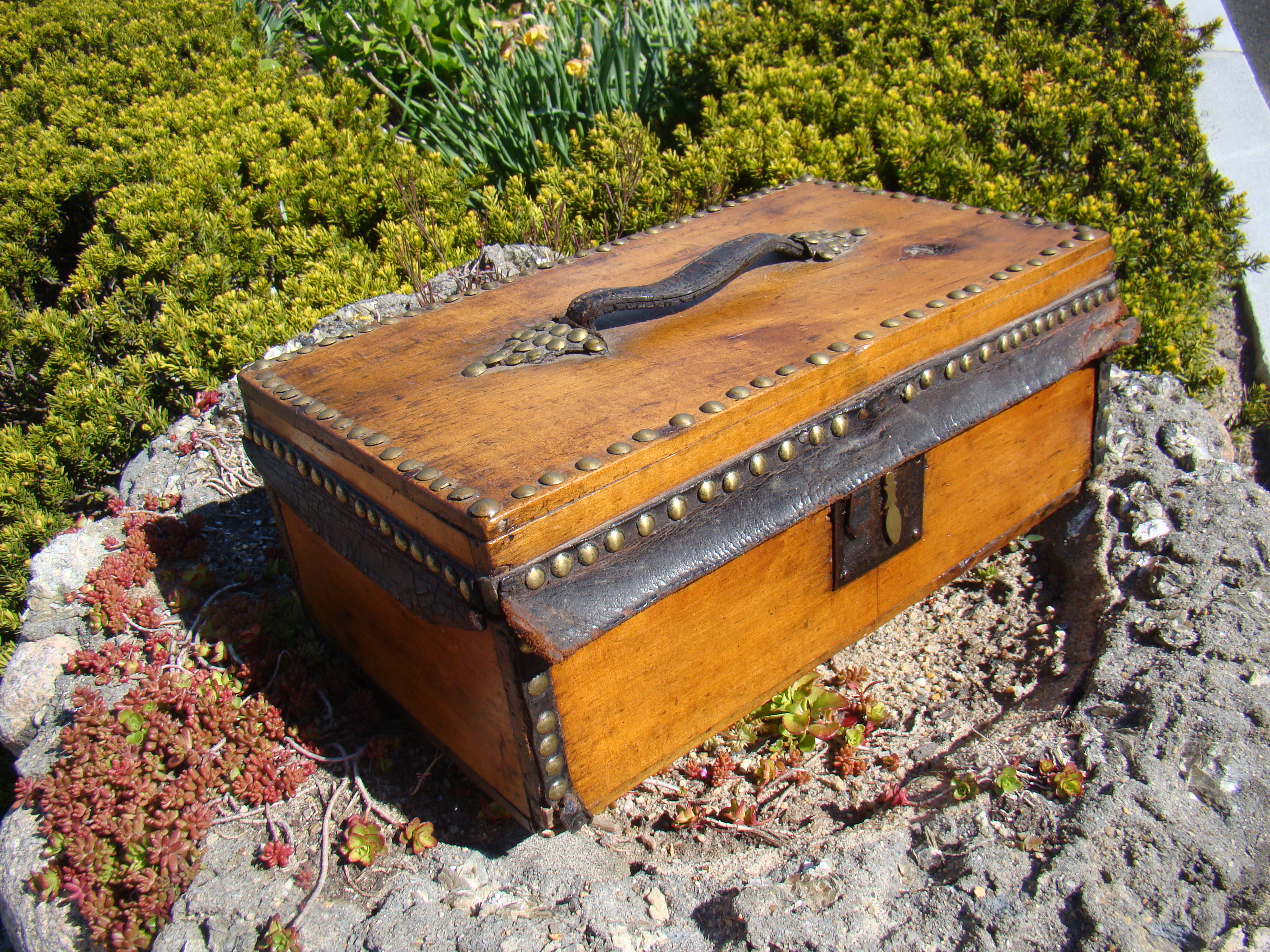 A brass studded travelling trunk made by Asa Morrill of Concord, N H  circa 1840-1843 — image 2