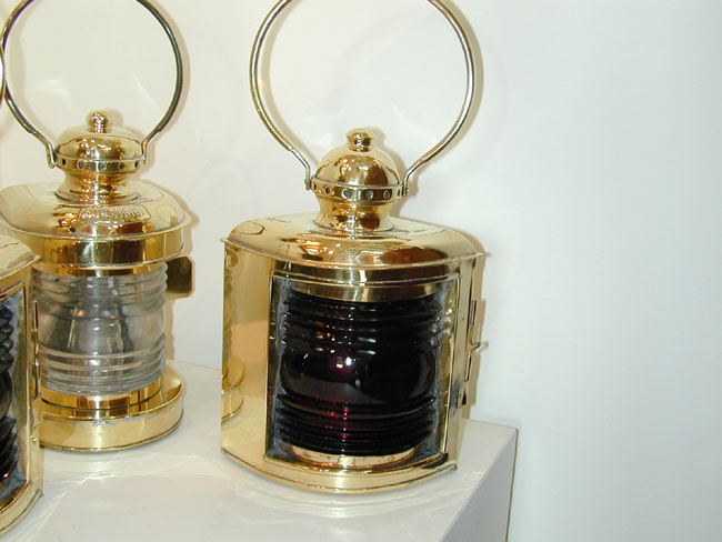 A Near Mint Condition Set of Three Late 19th Century Ships' Running Lights — image 3