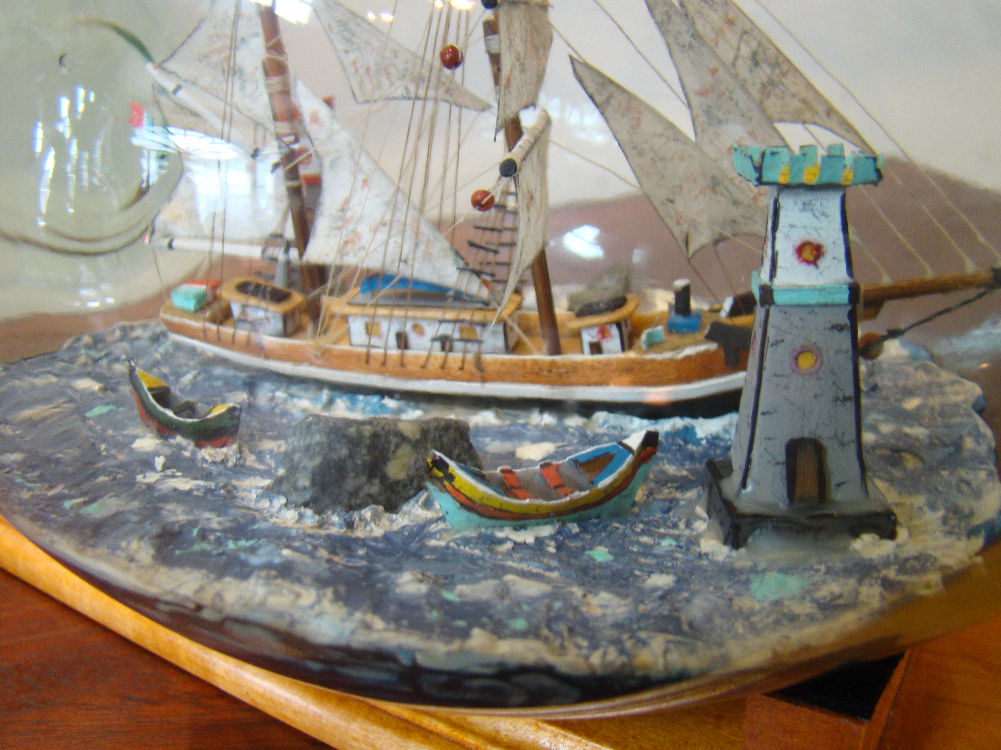 An attractive and well detailed vintage ship-in a bottle of Mediterranean style circa 1940-1950 — image 4