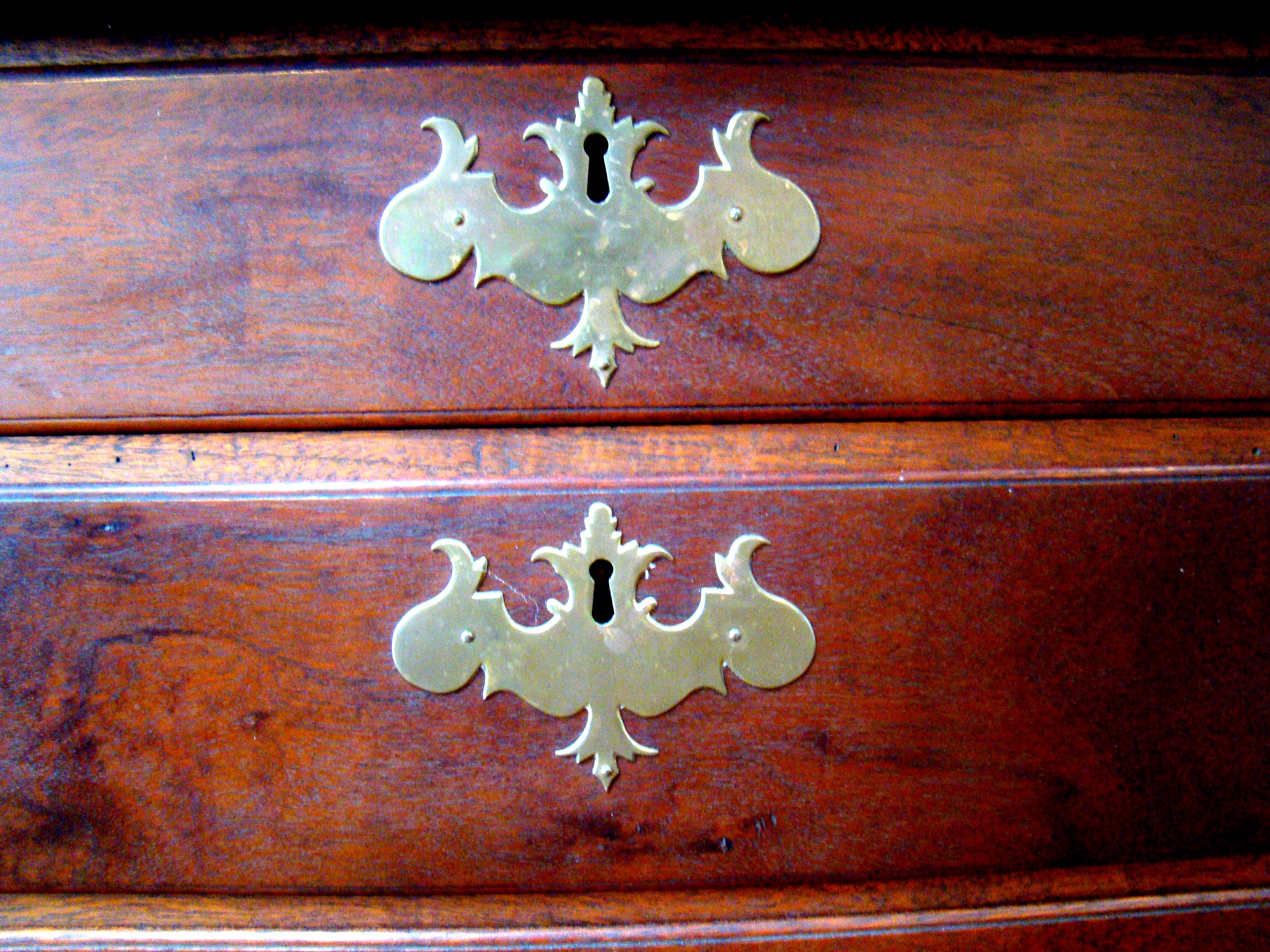 An 18th century Chippendale "Style" walnut bureau — image 5