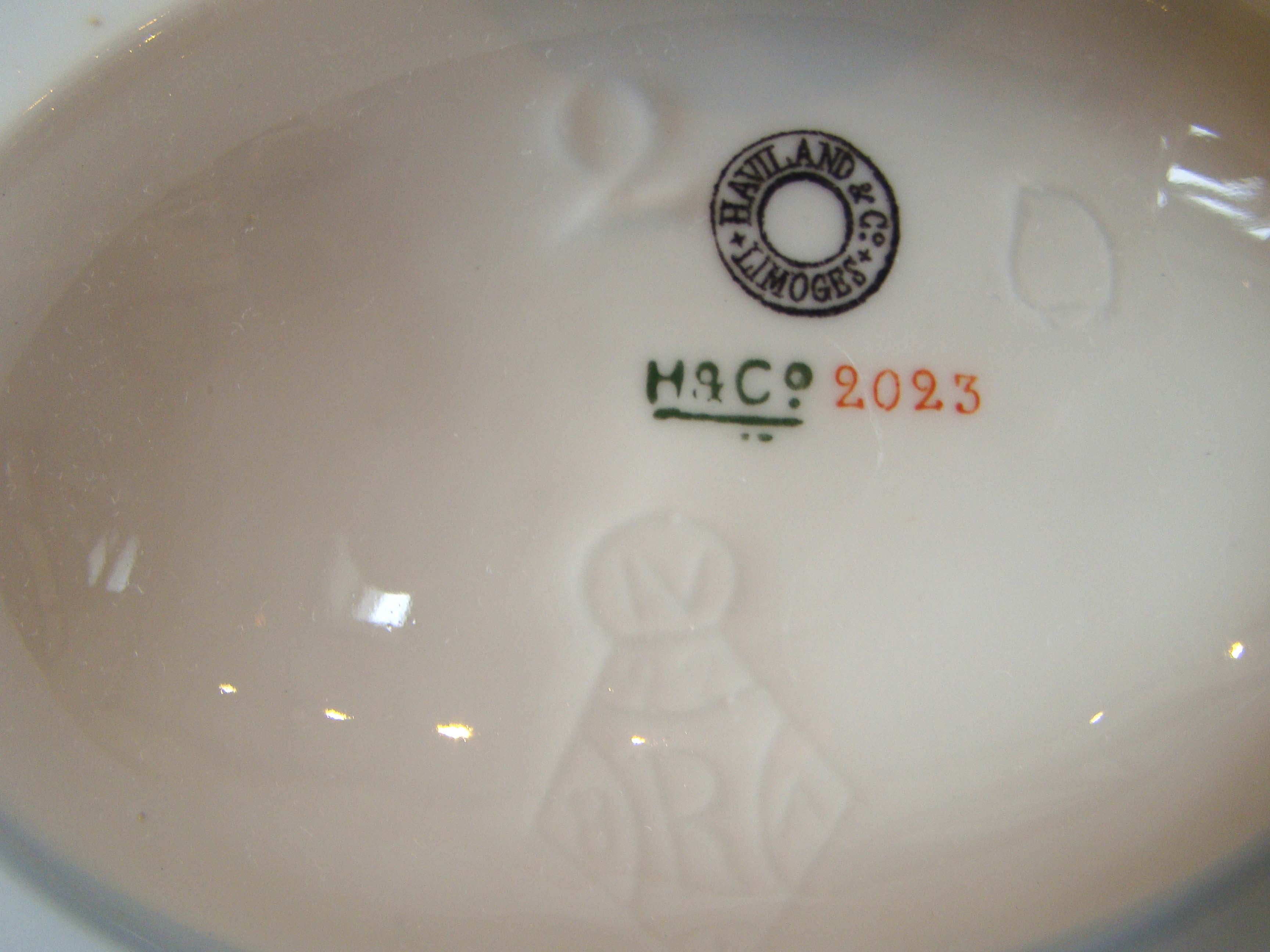 A rare nautical themed French Limoges covered vegetable dish made by Havilland in 1883 — image 3