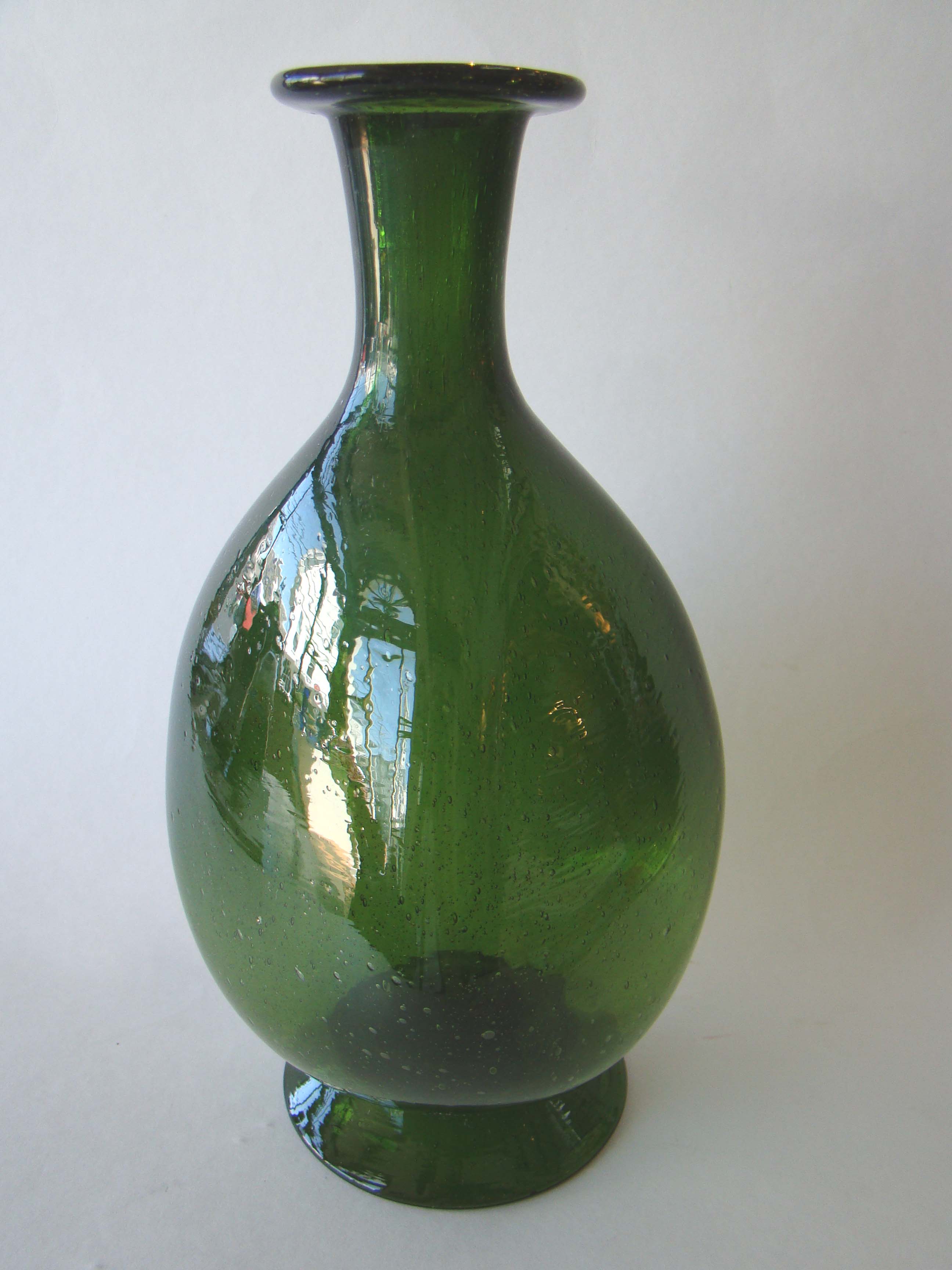 A rare late 18th or early 19th century hand blown green glass decanter — image 2