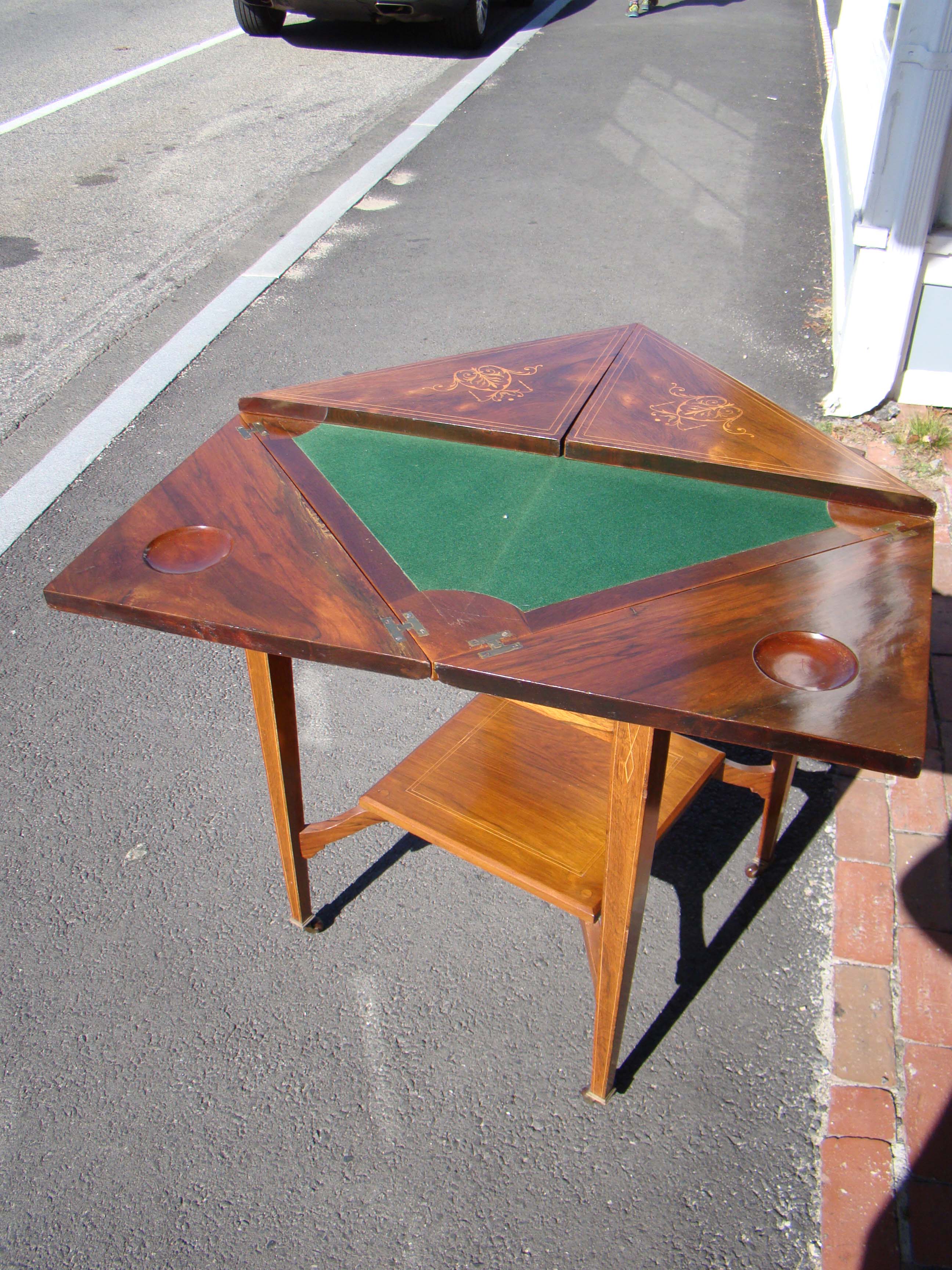A fine 19th century rosewood fold-over games table inlaid with boxwood circa 1860-1870 — image 5
