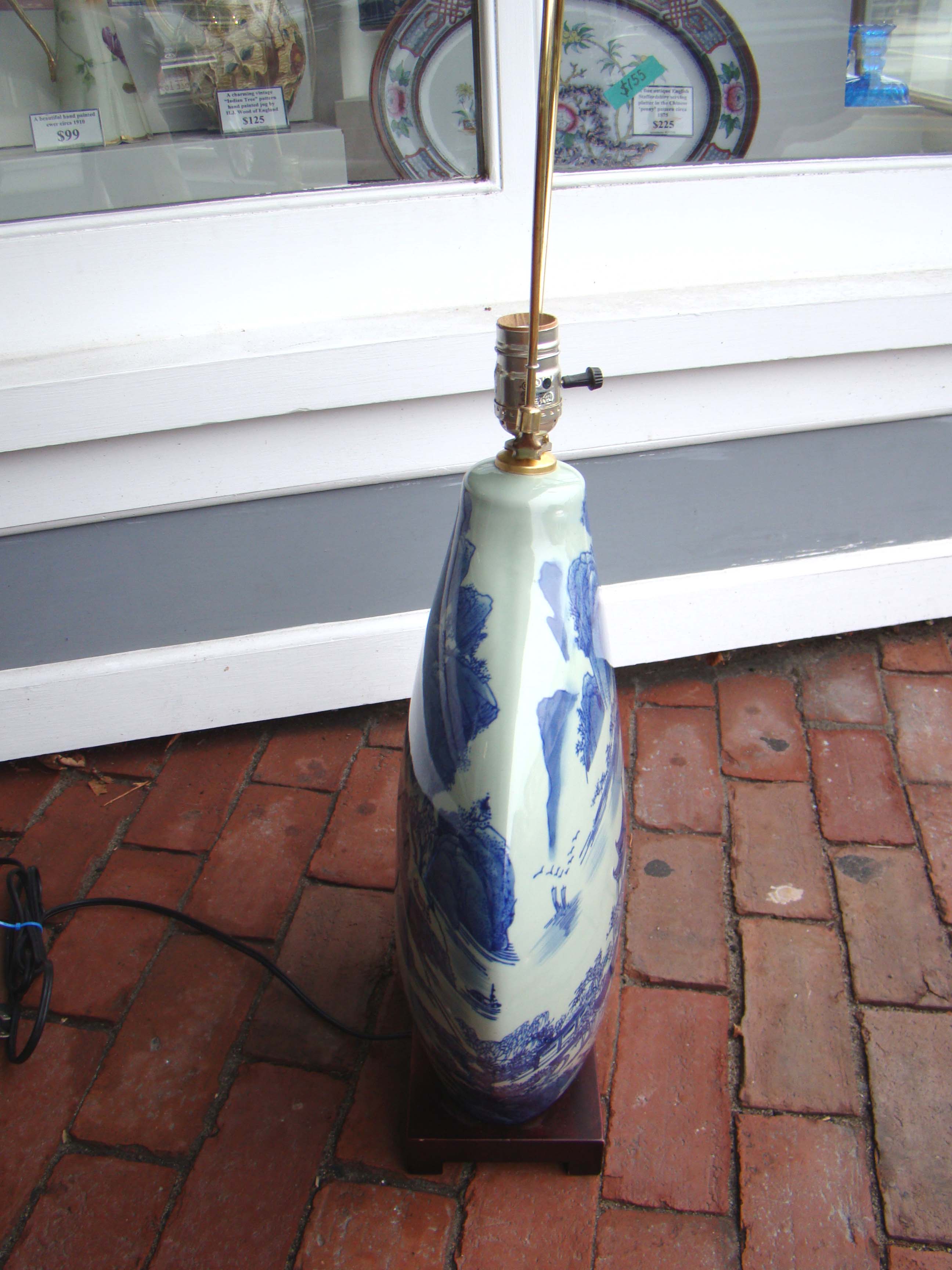 A fabulous Chinese Imperial Flask form lamp — image 3