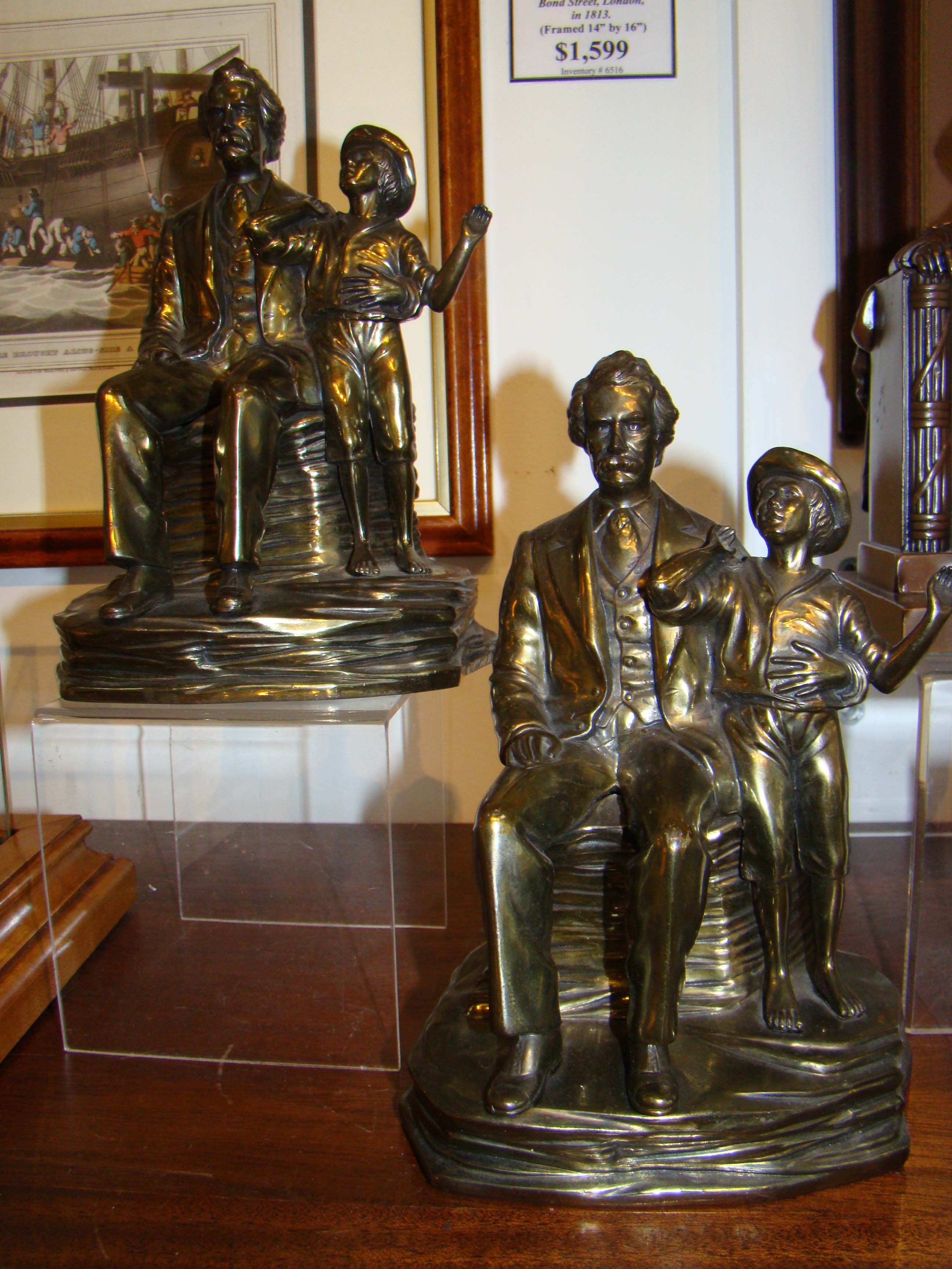 A fine and rare pair of vintage Mark Twain & Tom Sawyer bookends made by Jennings Brothers circa 1935-1940 — image 3